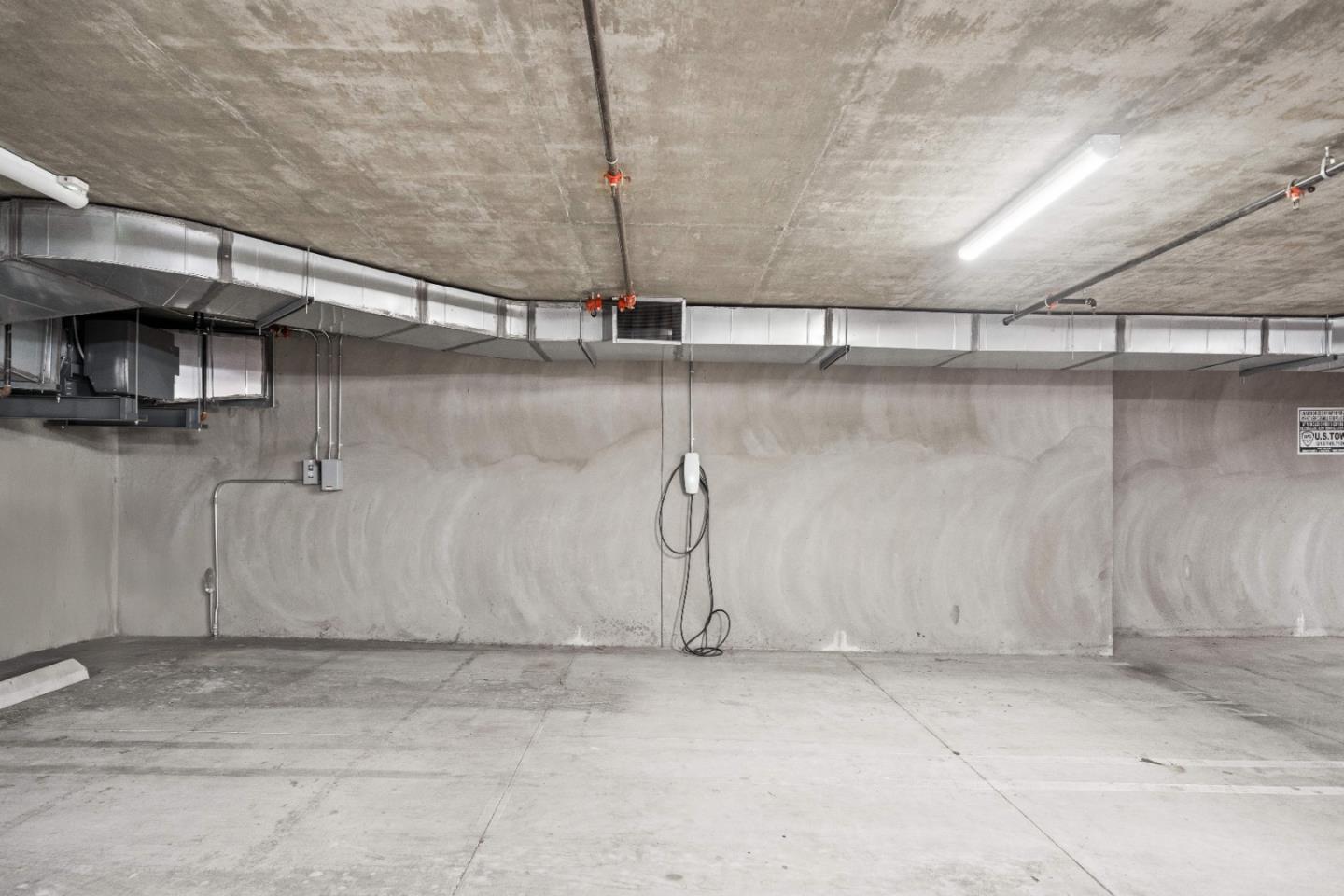 1055 South Serrano Avenue 305