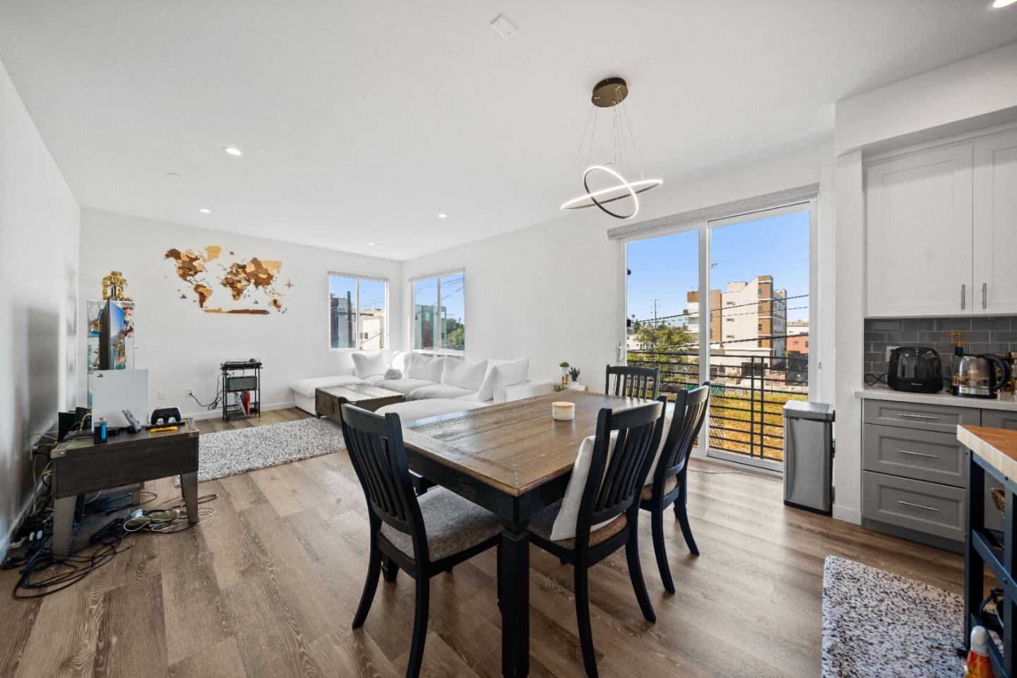 1055 South Serrano Avenue 305