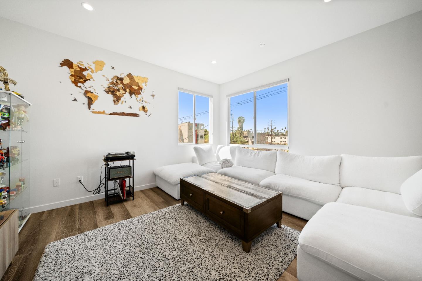 1055 South Serrano Avenue 305