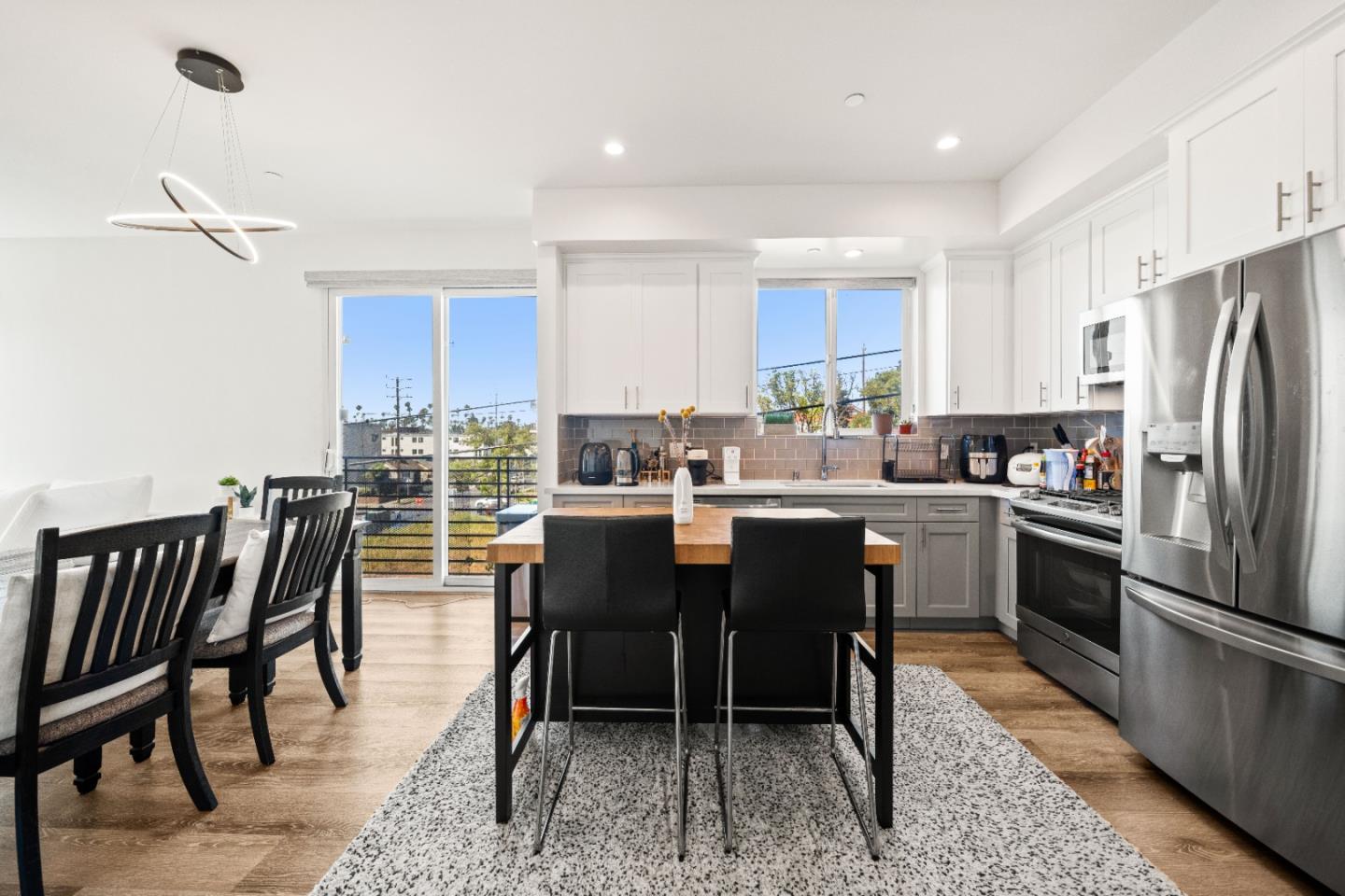 1055 South Serrano Avenue 305