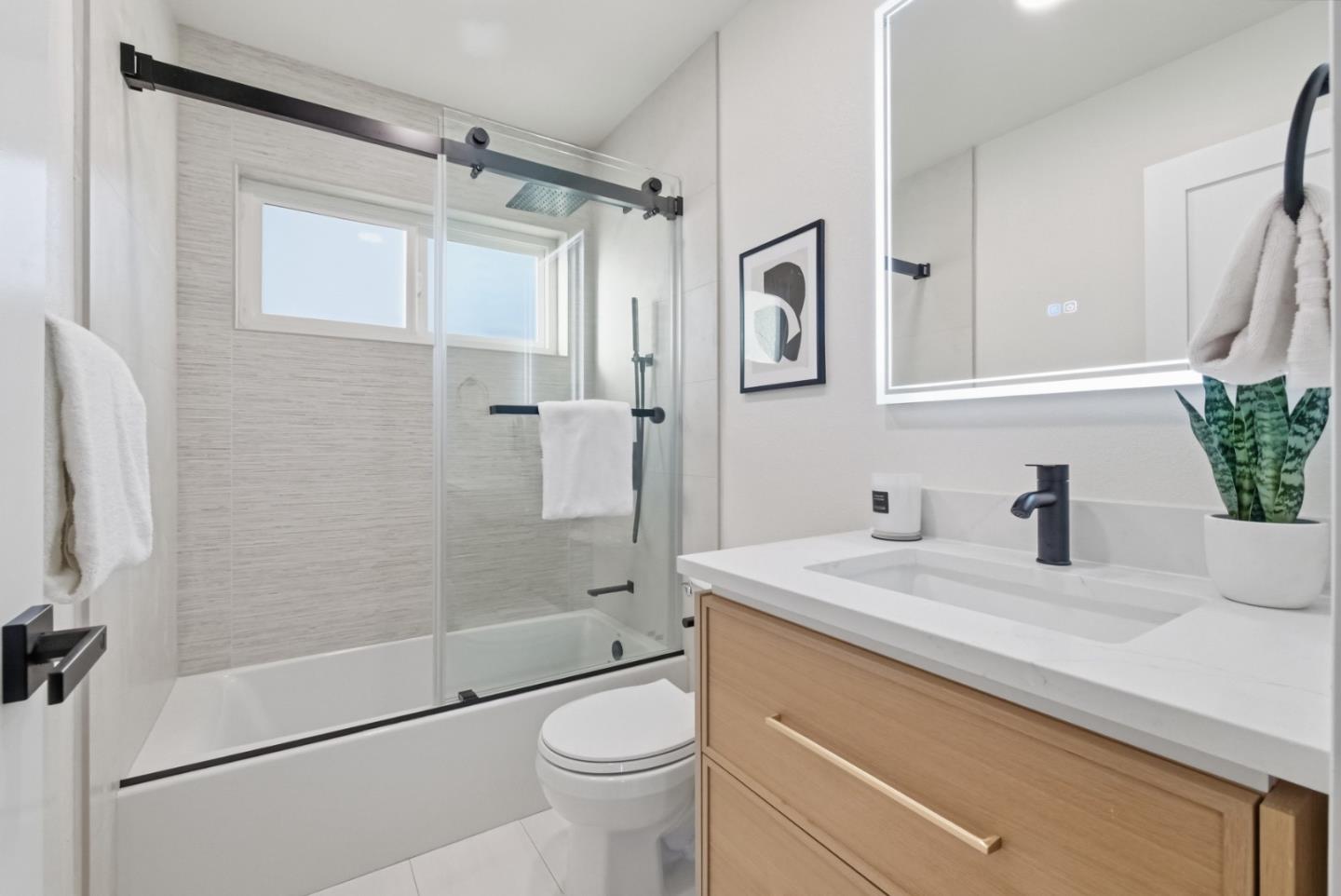 43252 Lindenwood Street