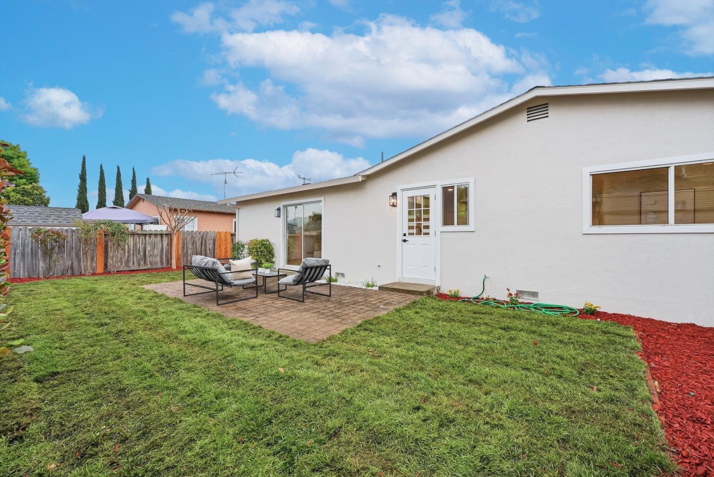 43252 Lindenwood Street