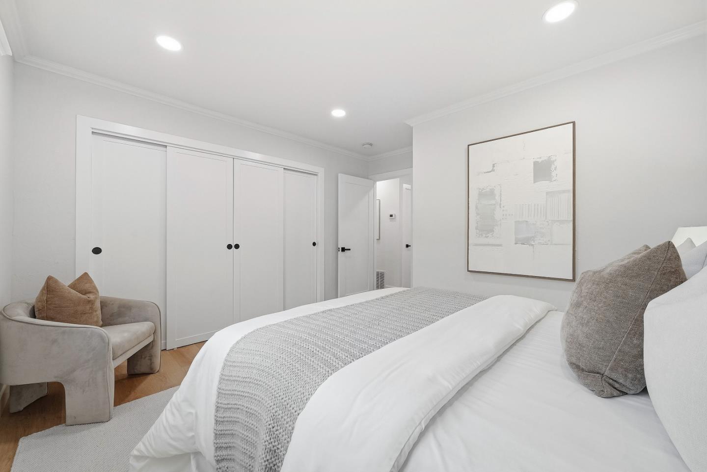 43252 Lindenwood Street