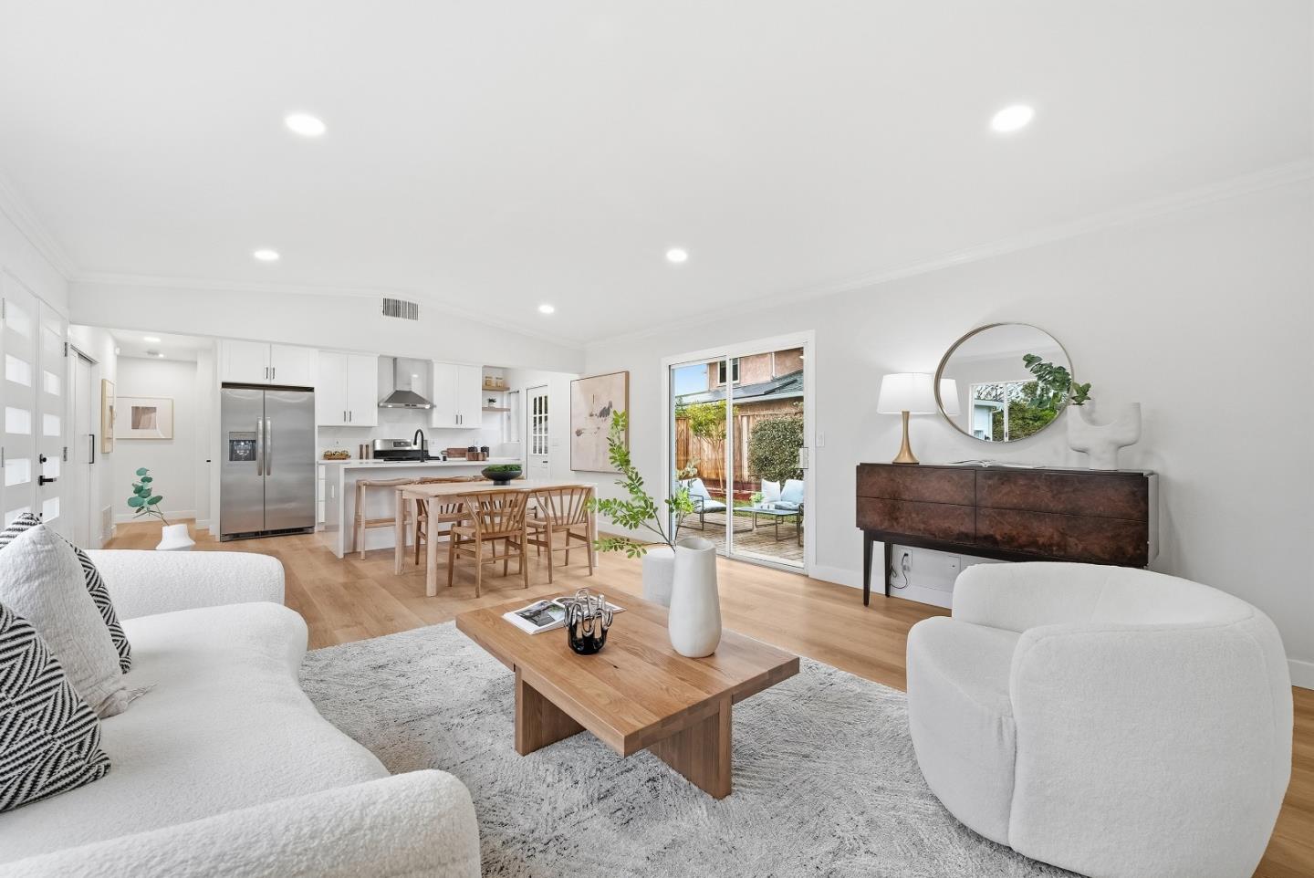 43252 Lindenwood Street