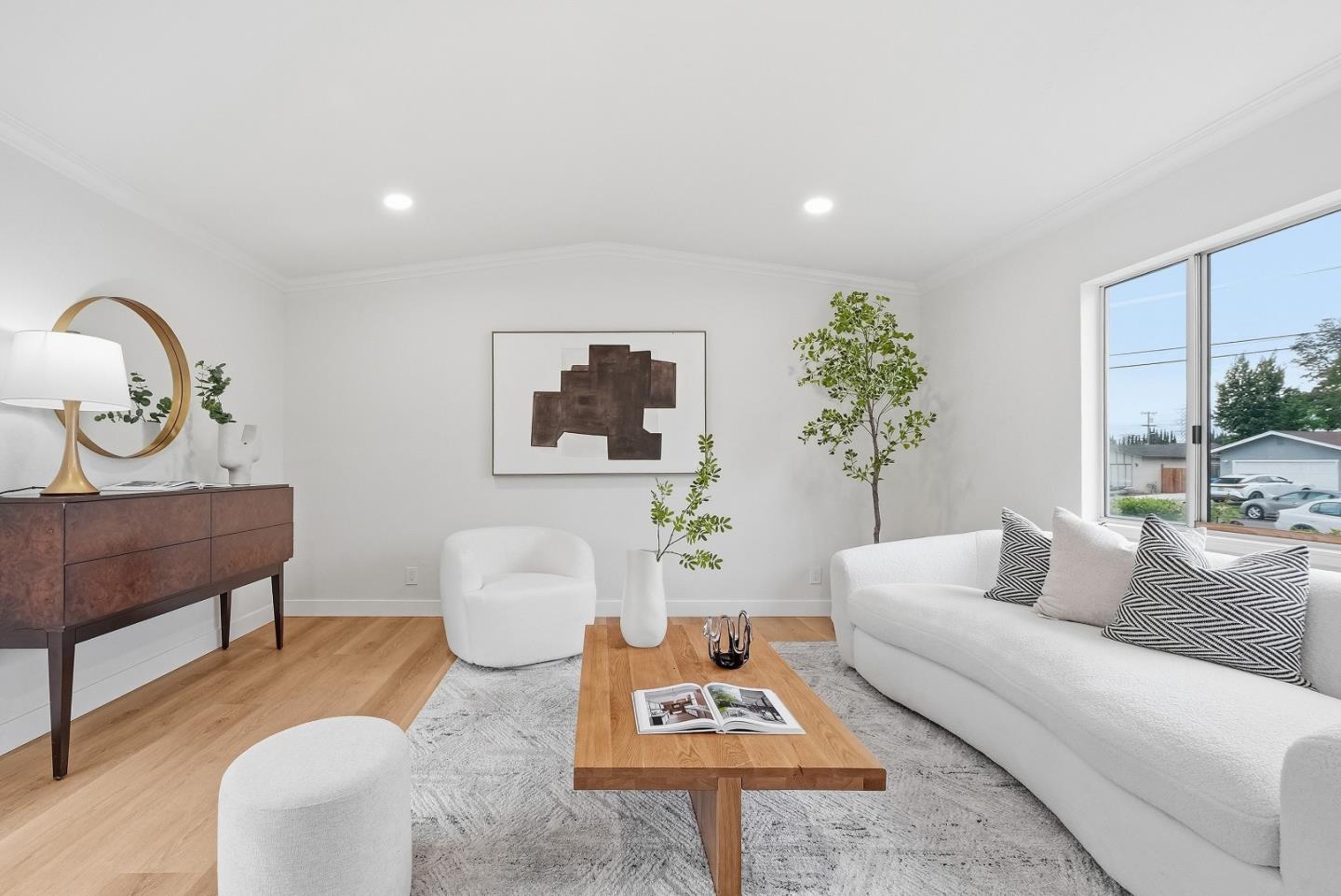 43252 Lindenwood Street