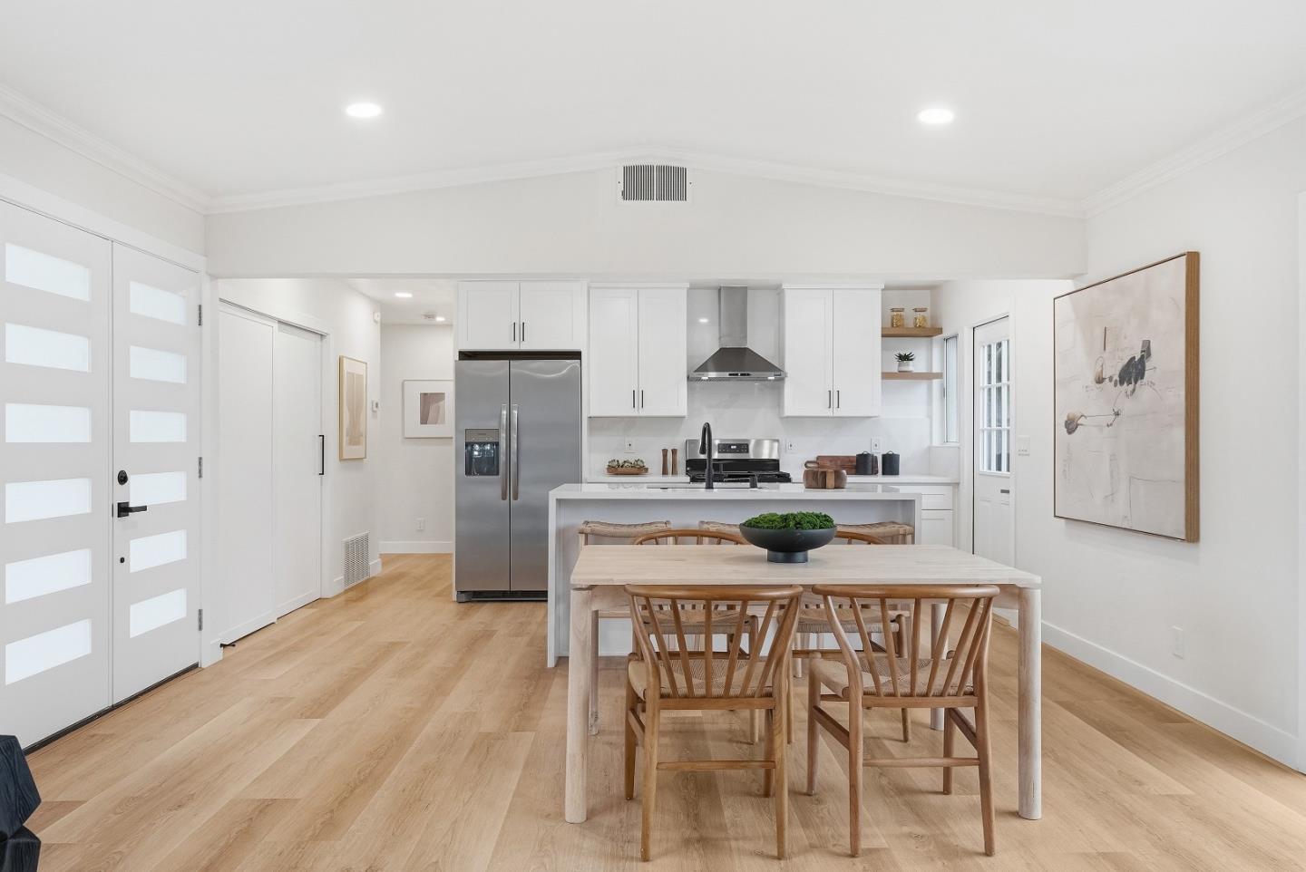 43252 Lindenwood Street