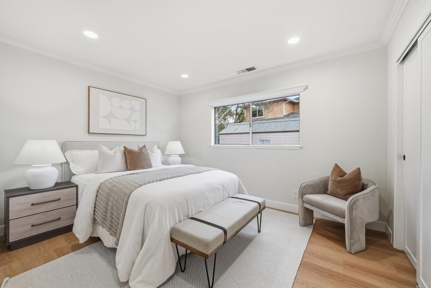 43252 Lindenwood Street