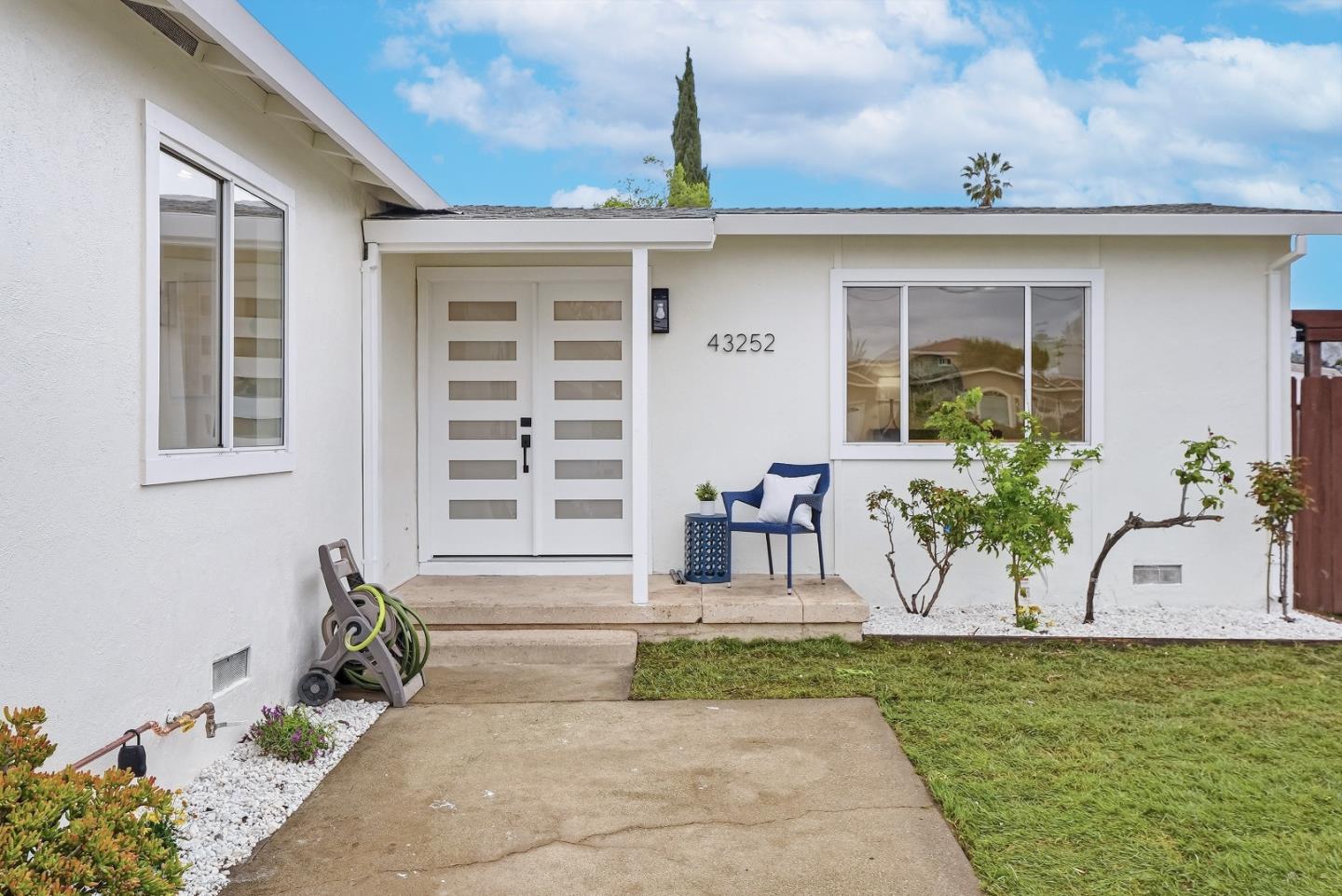 43252 Lindenwood Street