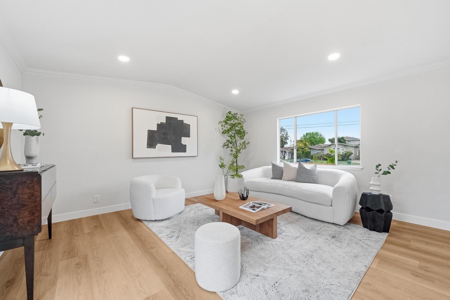 43252 Lindenwood Street