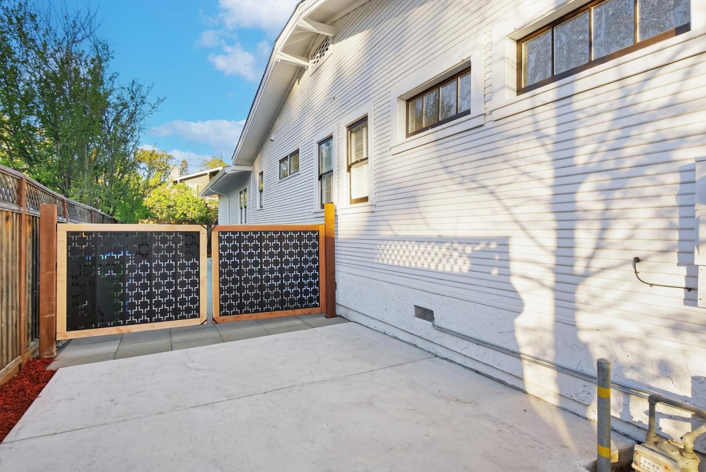 321 Johnson Avenue