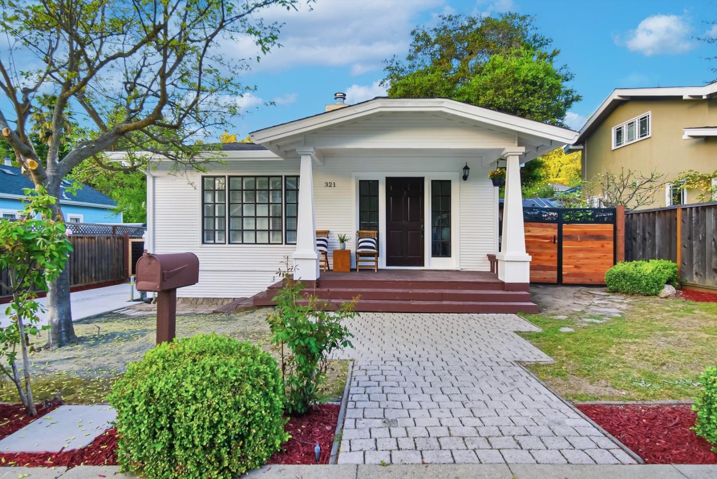 321 Johnson Avenue