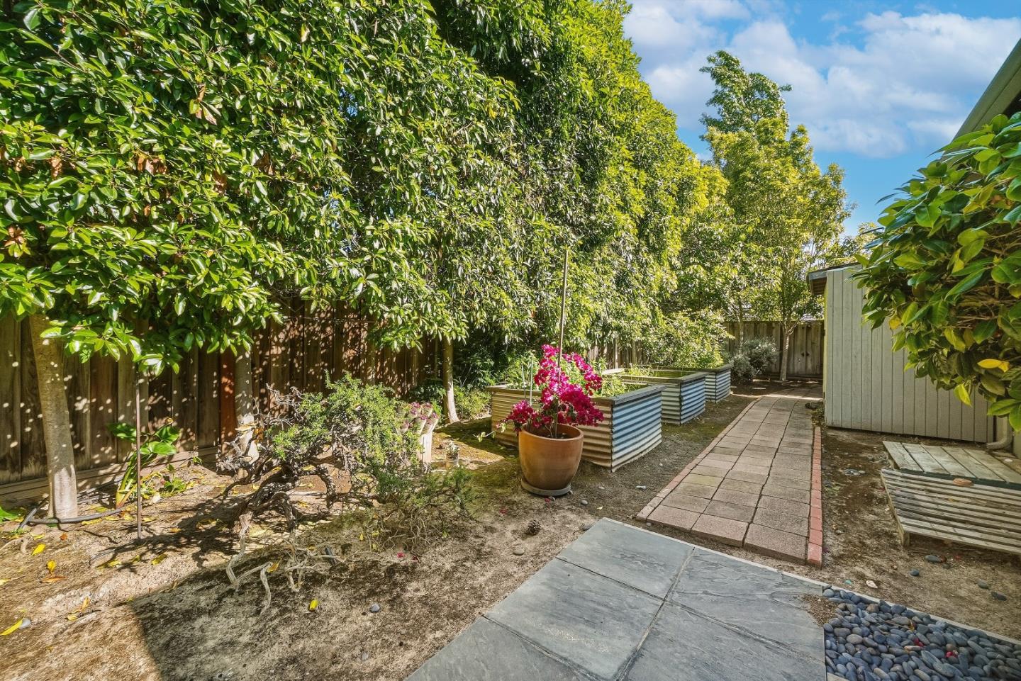 330 Hillview Drive