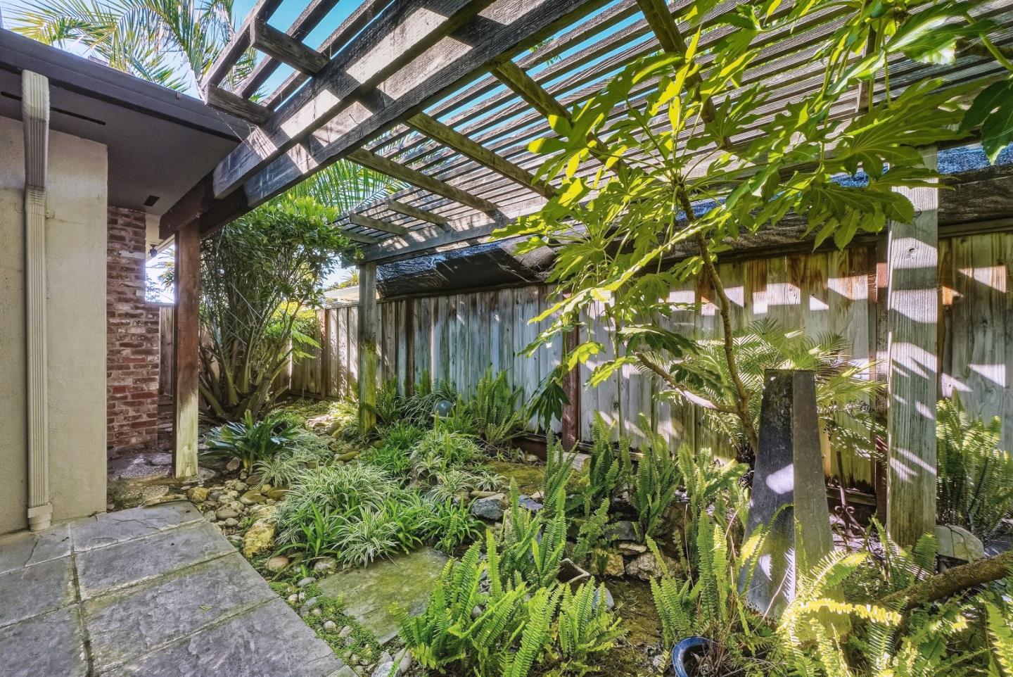 330 Hillview Drive