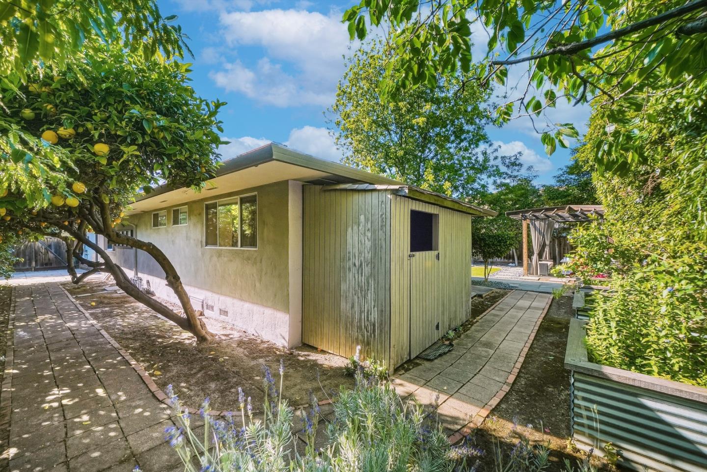 330 Hillview Drive