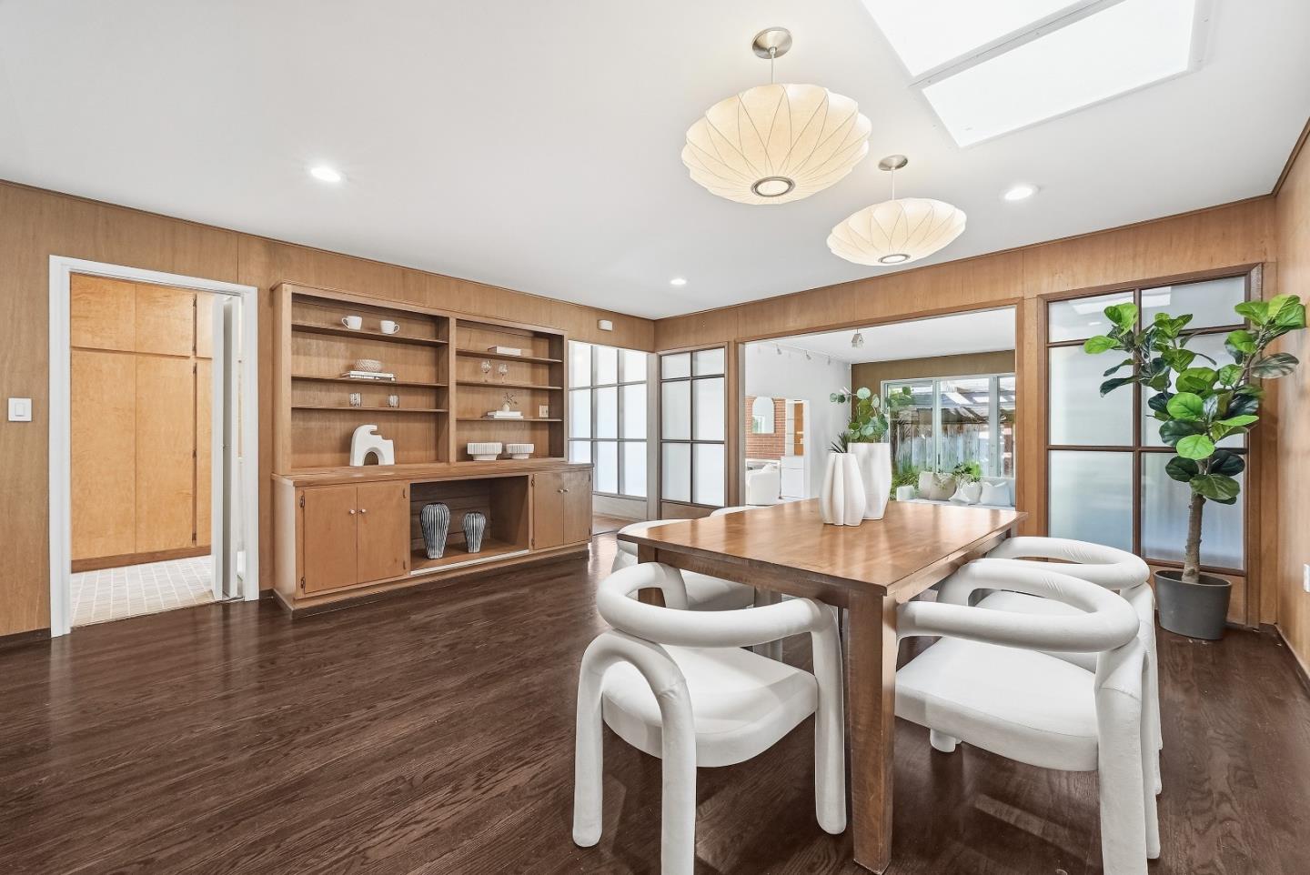 330 Hillview Drive