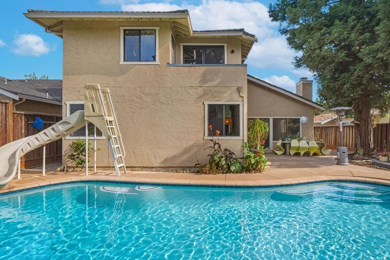 1497 Shinn Court