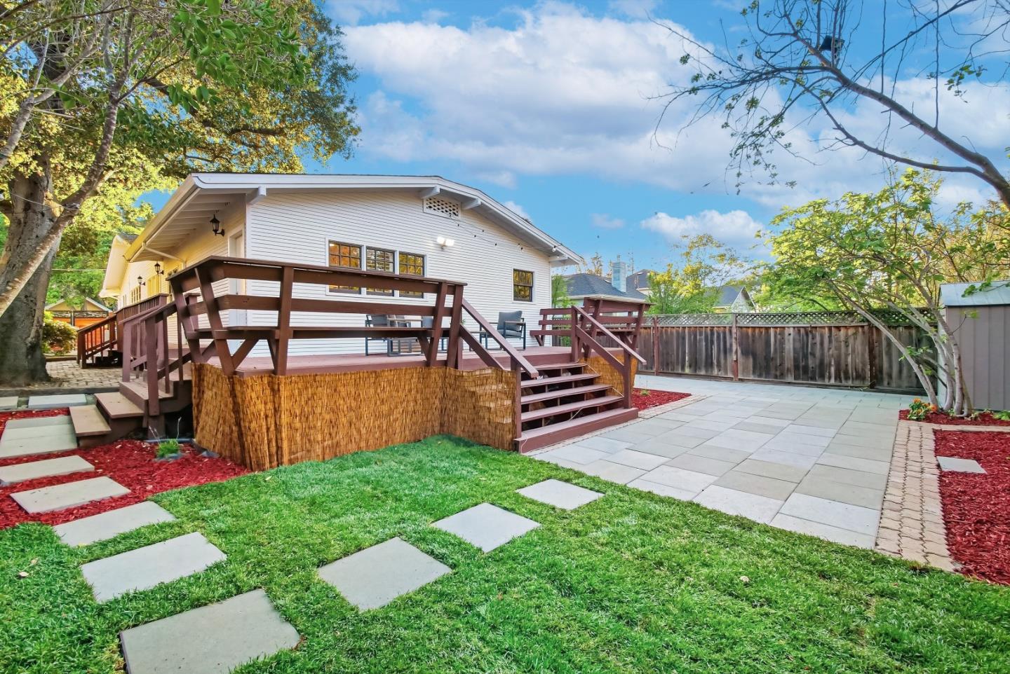 321 Johnson Avenue