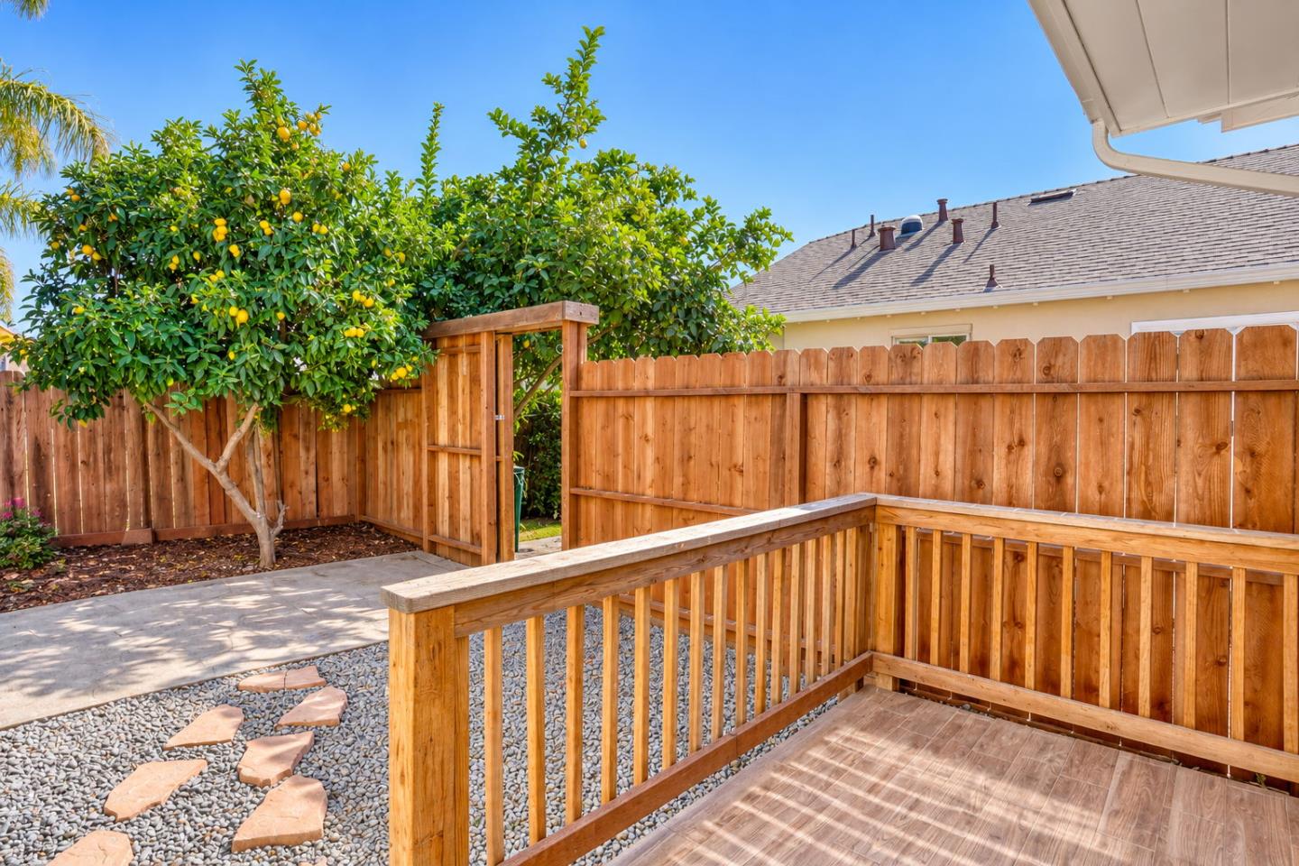 21692 Westfield Ave