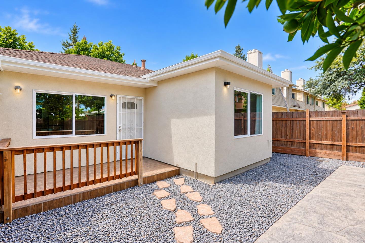 21692 Westfield Ave