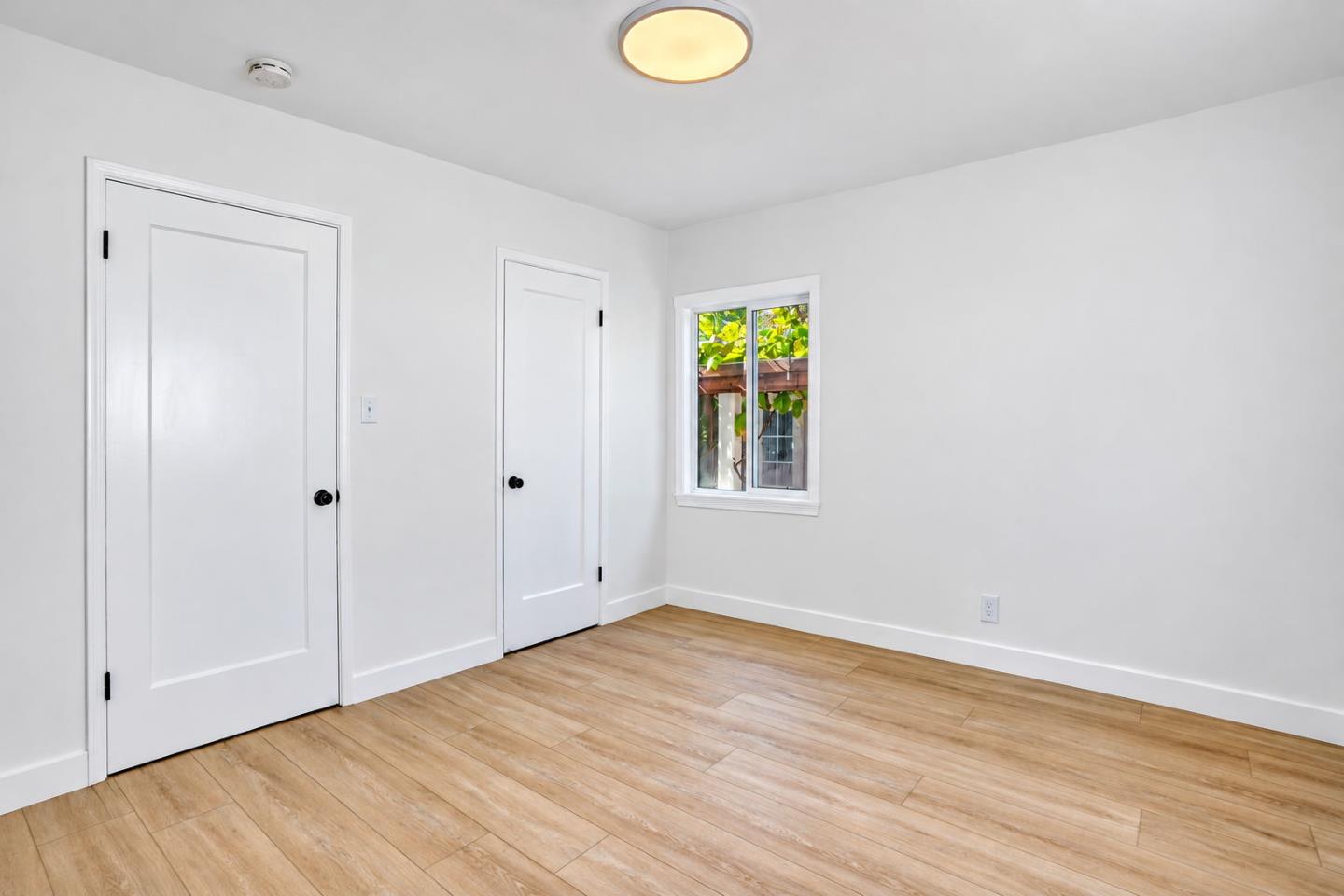 21692 Westfield Ave