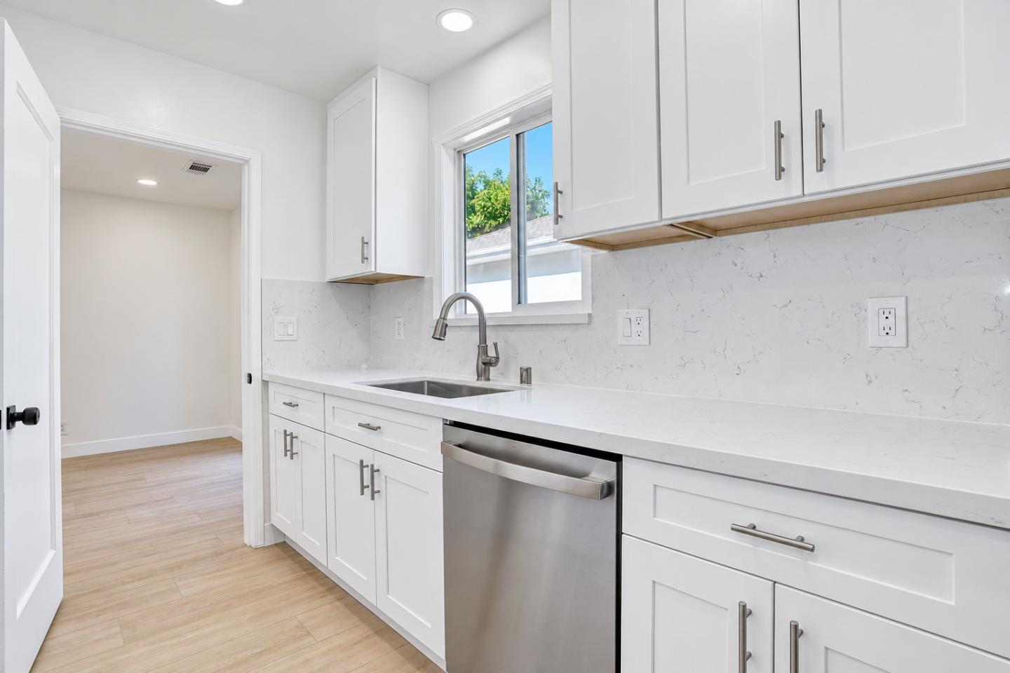 21692 Westfield Ave