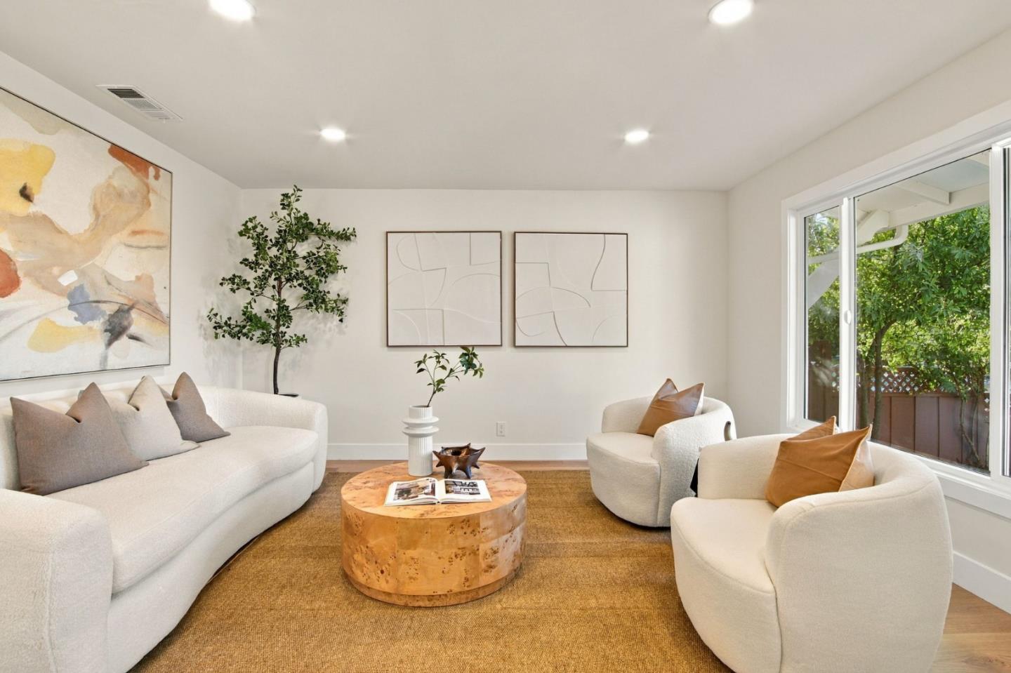3288 Mount Wilson DR