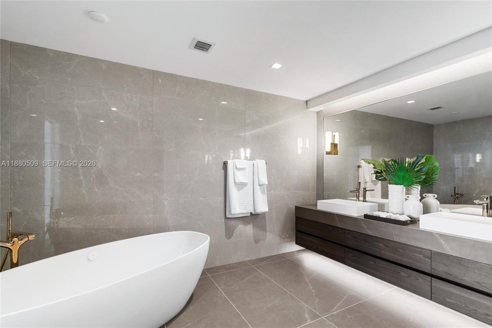 1116 N Ocean Boulevard 1404