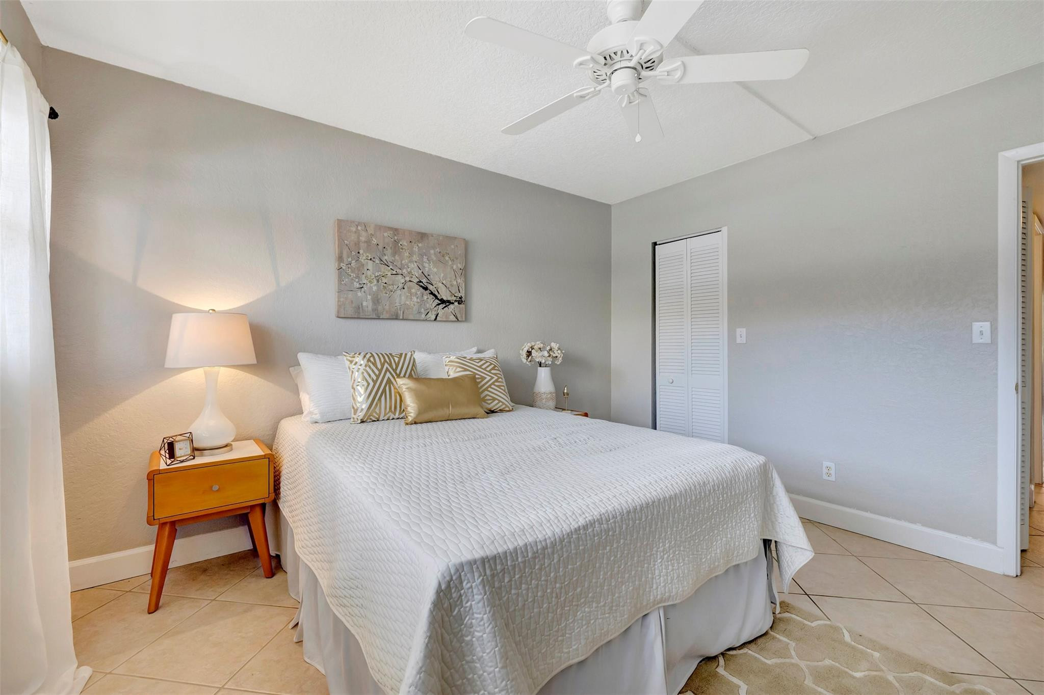2800 NE 14th Street Cswy 118