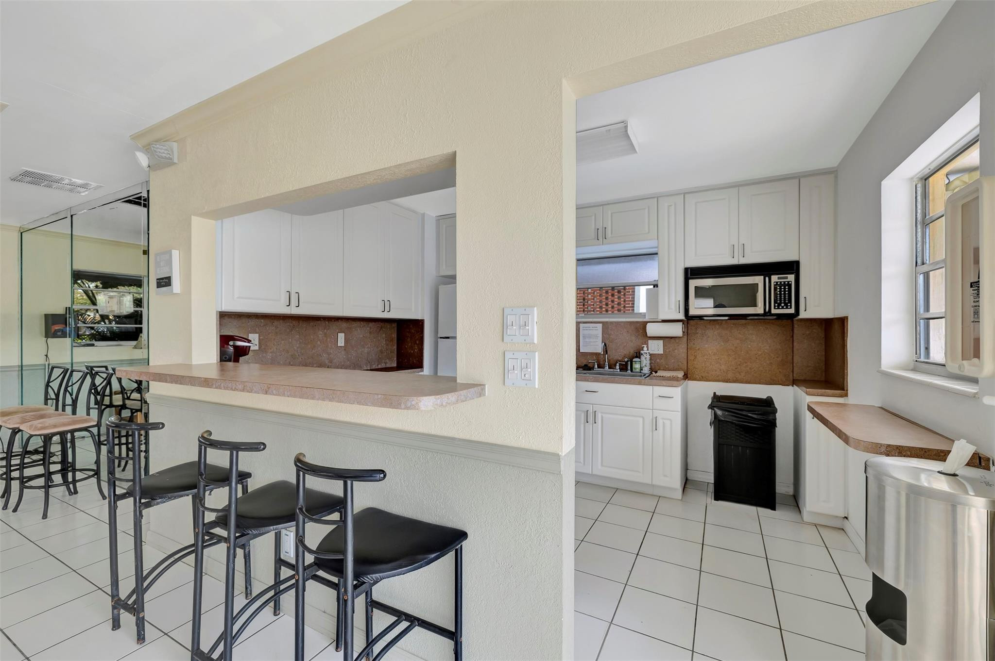2800 NE 14th Street Cswy 118