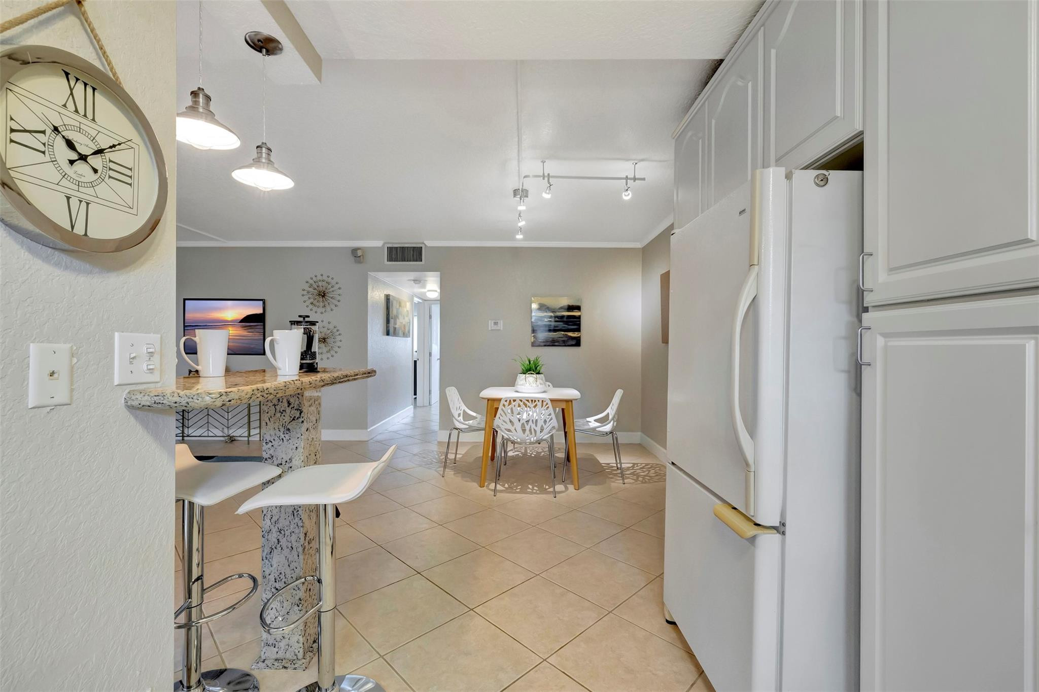 2800 NE 14th Street Cswy 118