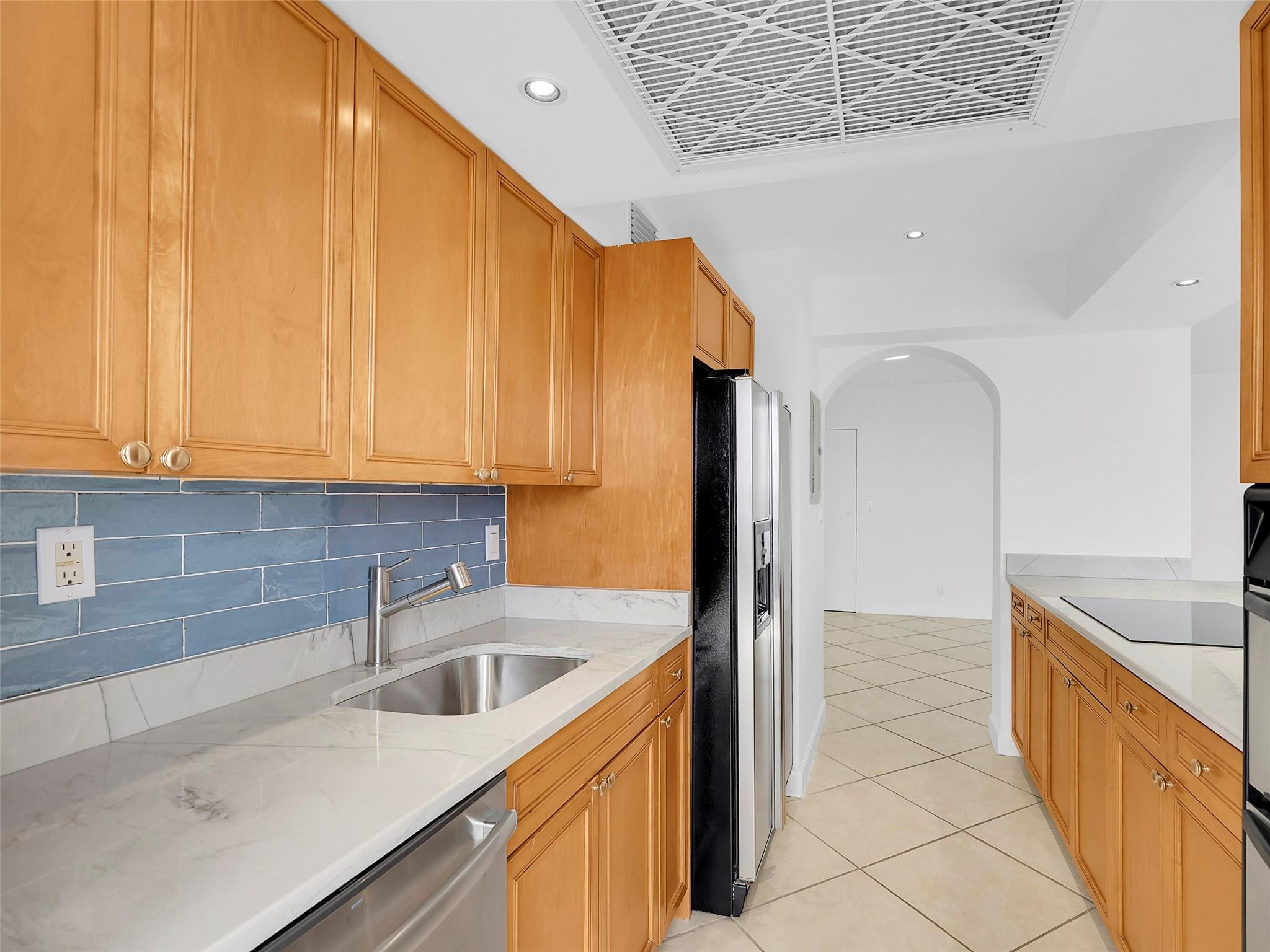 2715 N Ocean Blvd 12C