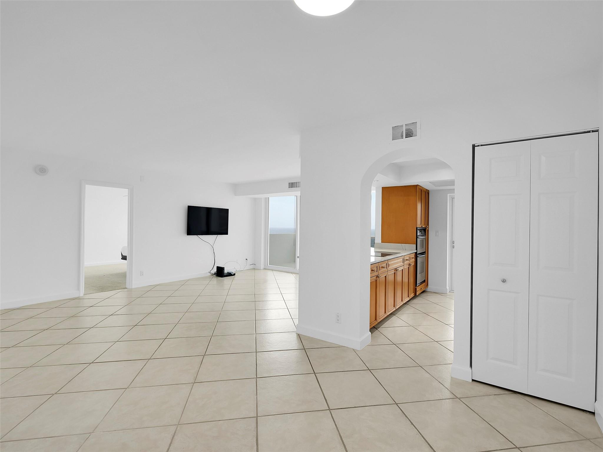 2715 N Ocean Blvd 12C
