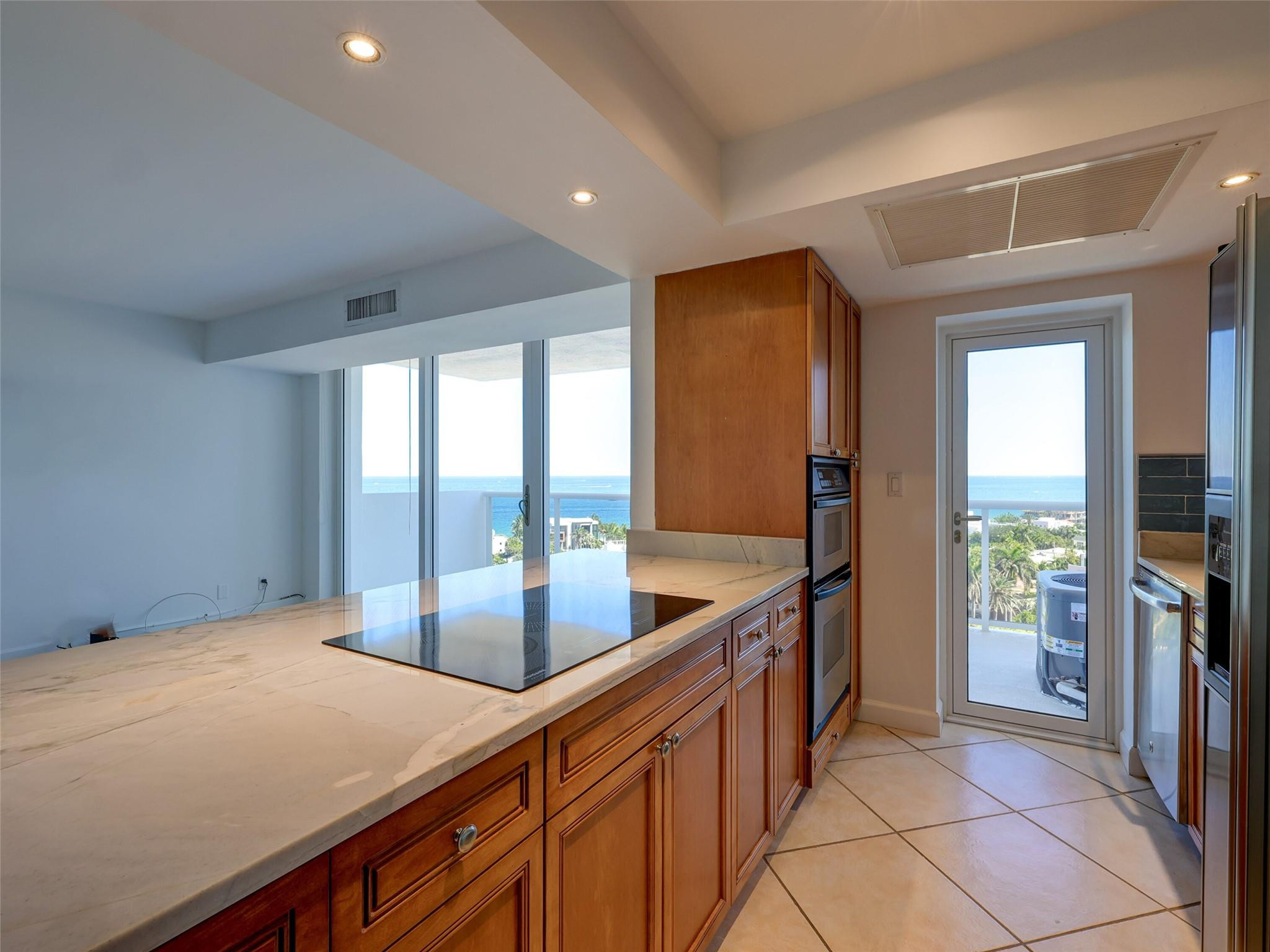 2715 N Ocean Blvd 12C