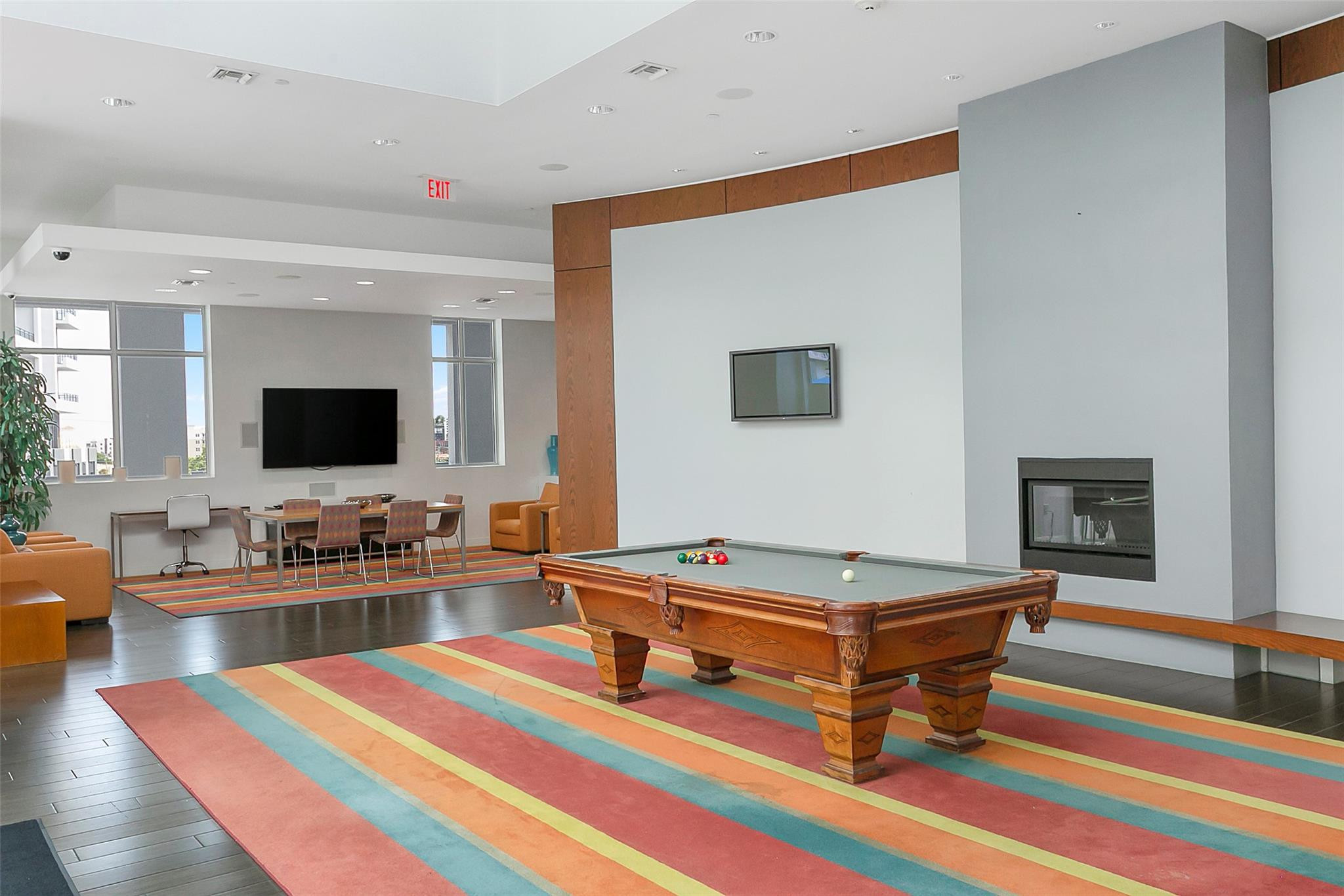 300 S Australian Ave 507