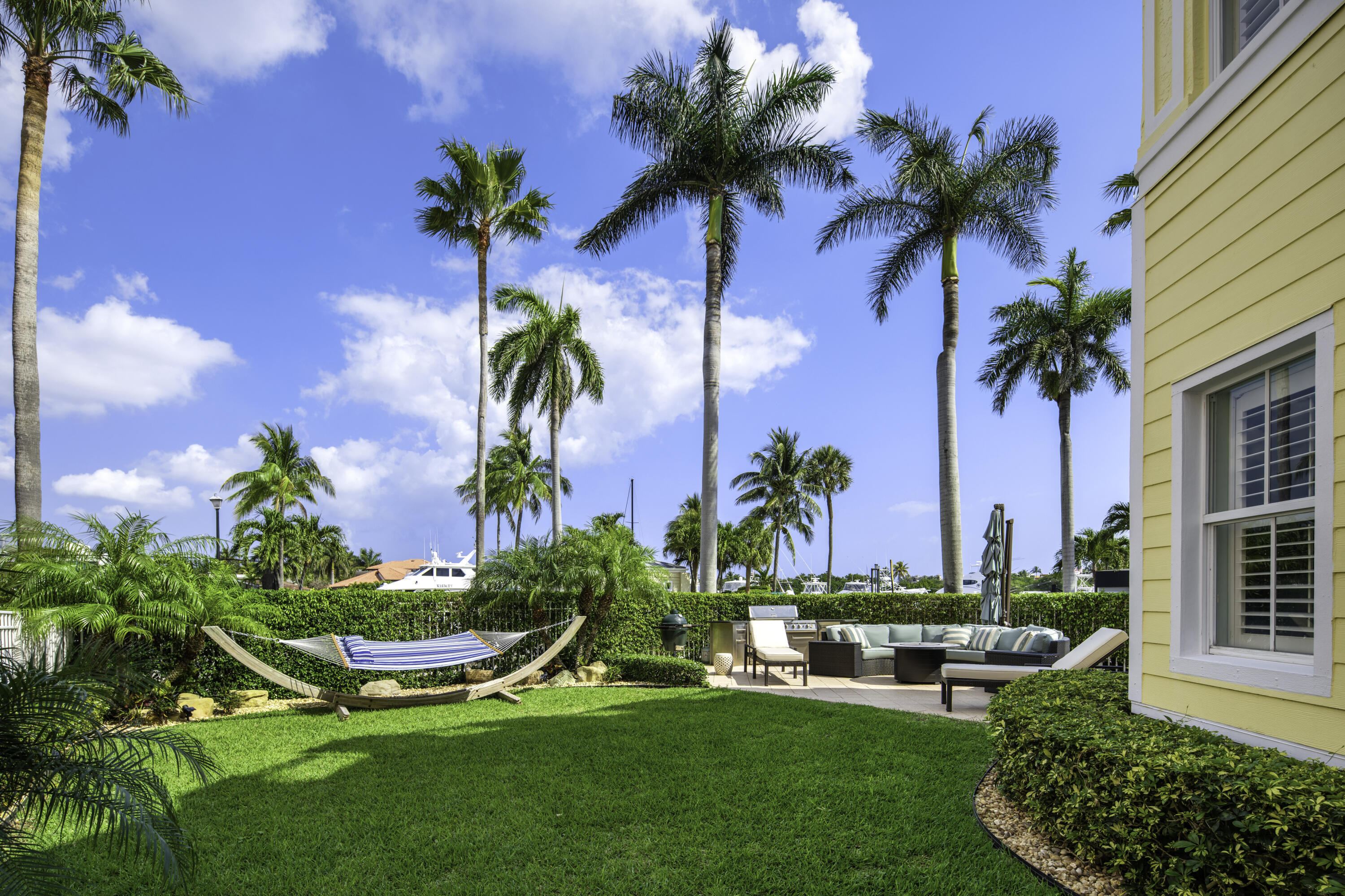2875 Marina Circle
