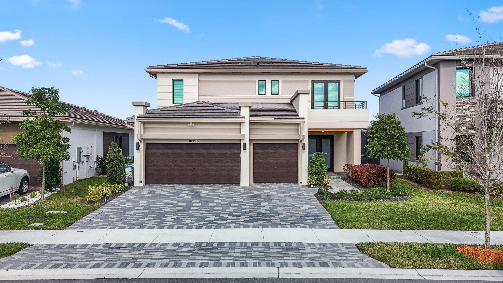 10795 Passage Way