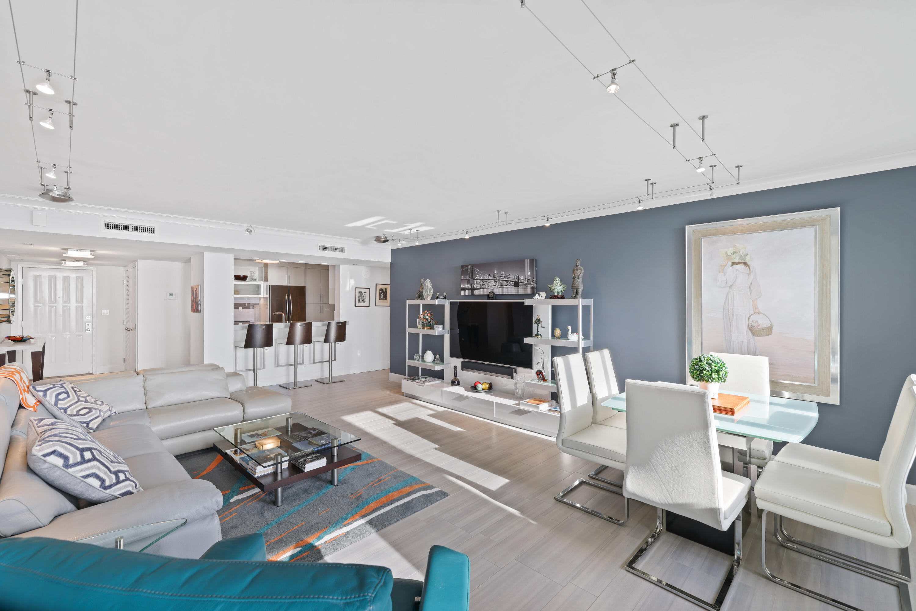 3400 S Ocean Boulevard 8c
