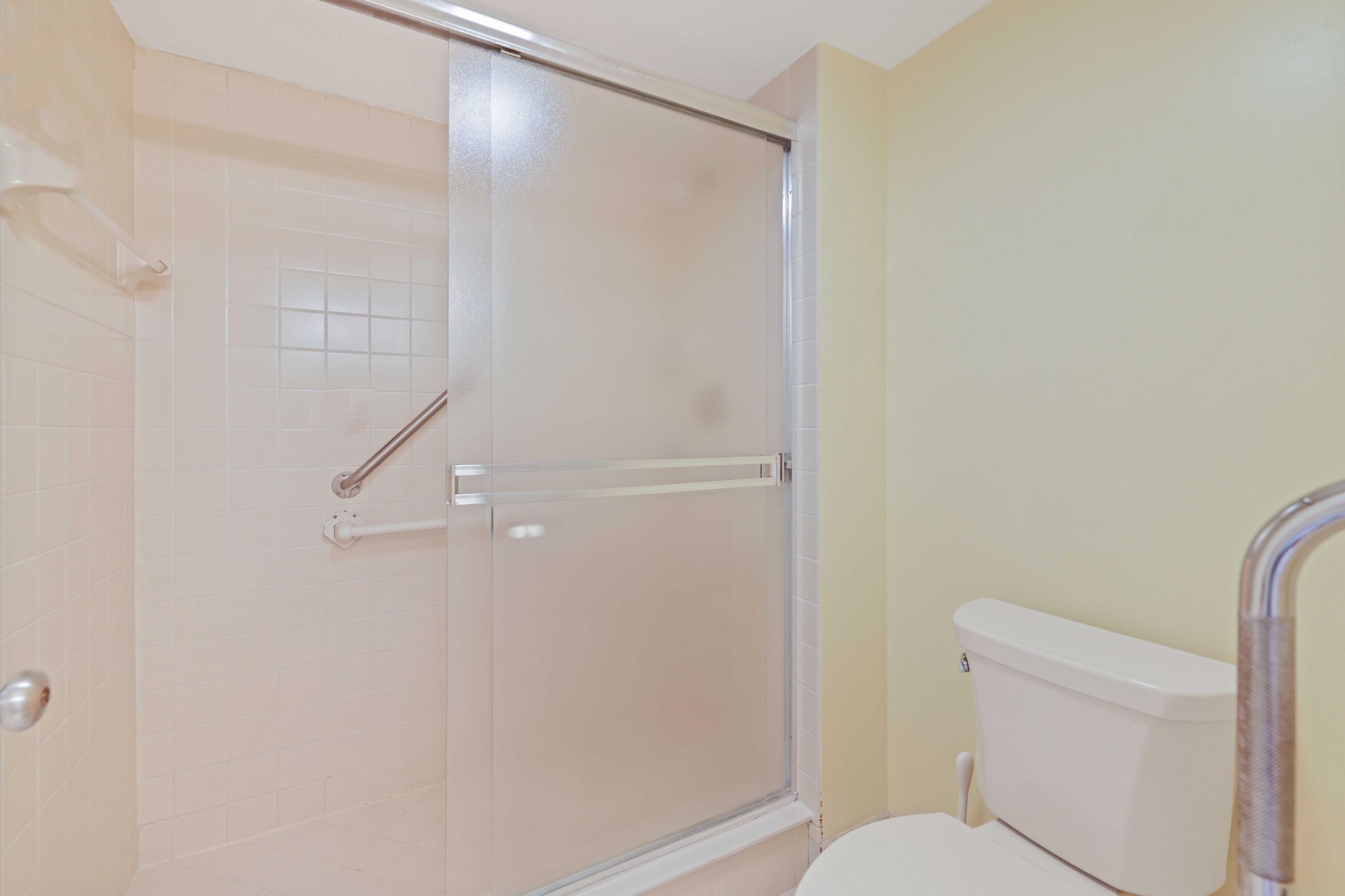 3400 S Ocean Boulevard 8c