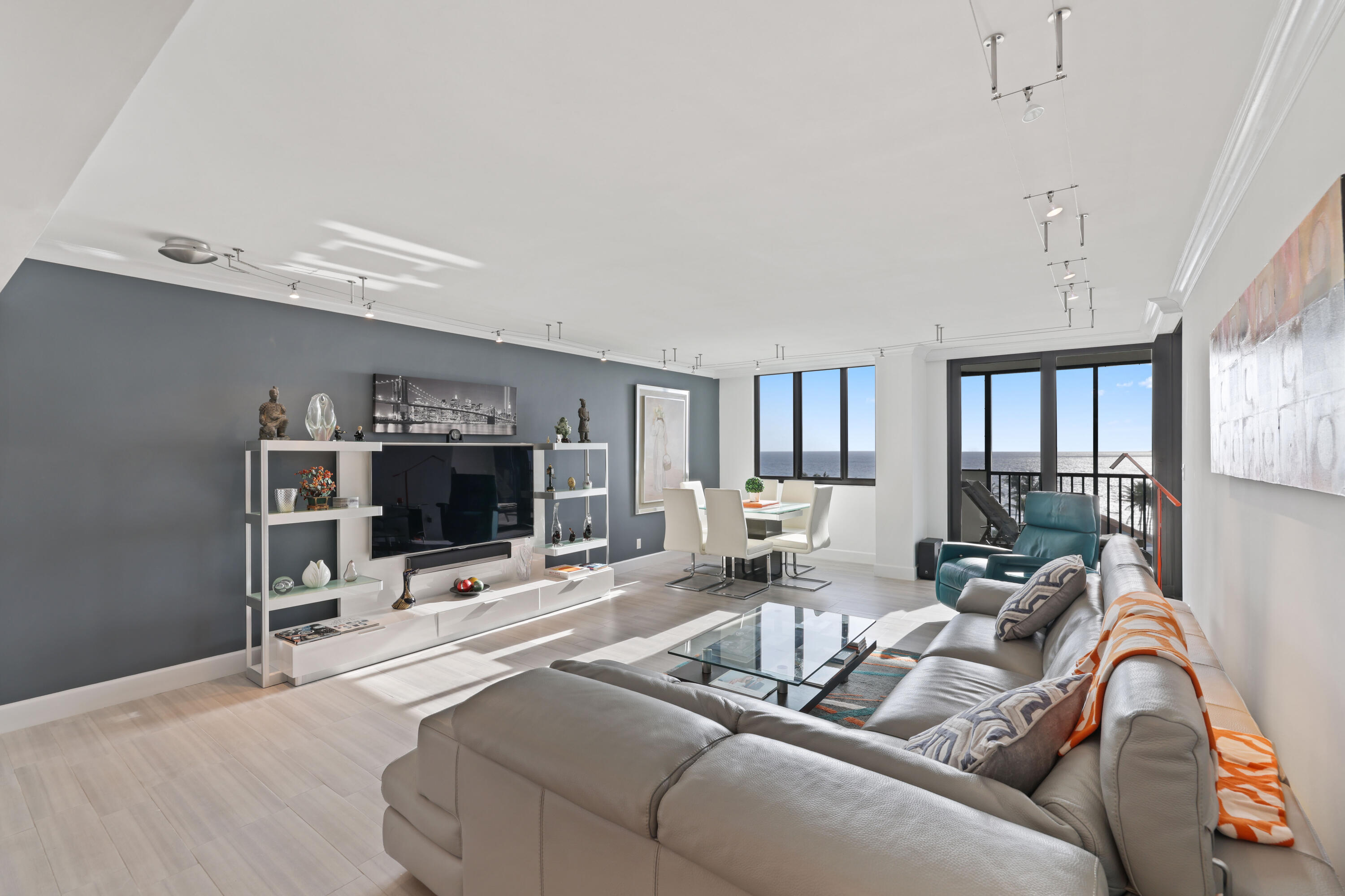 3400 S Ocean Boulevard 8c