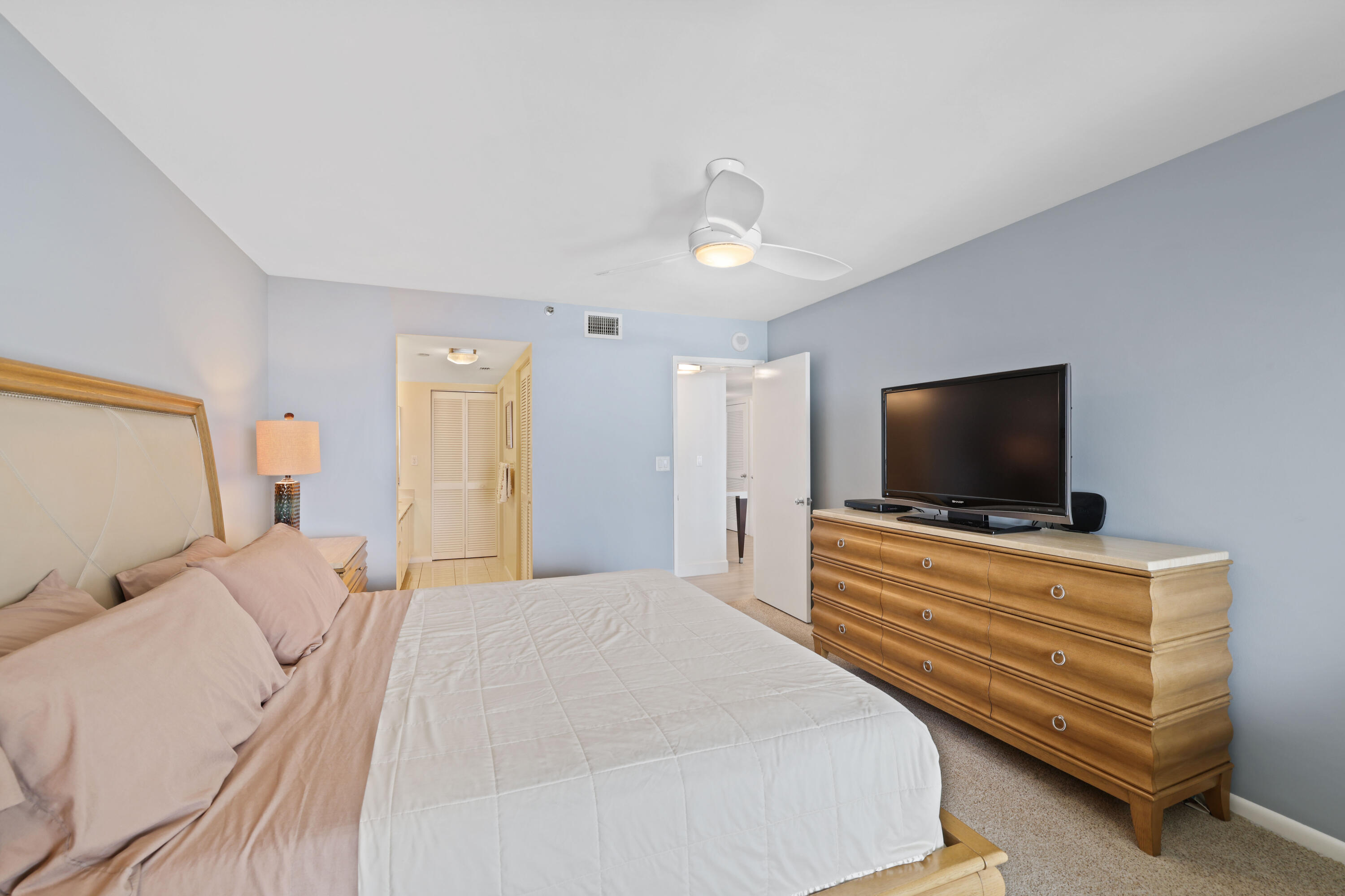 3400 S Ocean Boulevard 8c