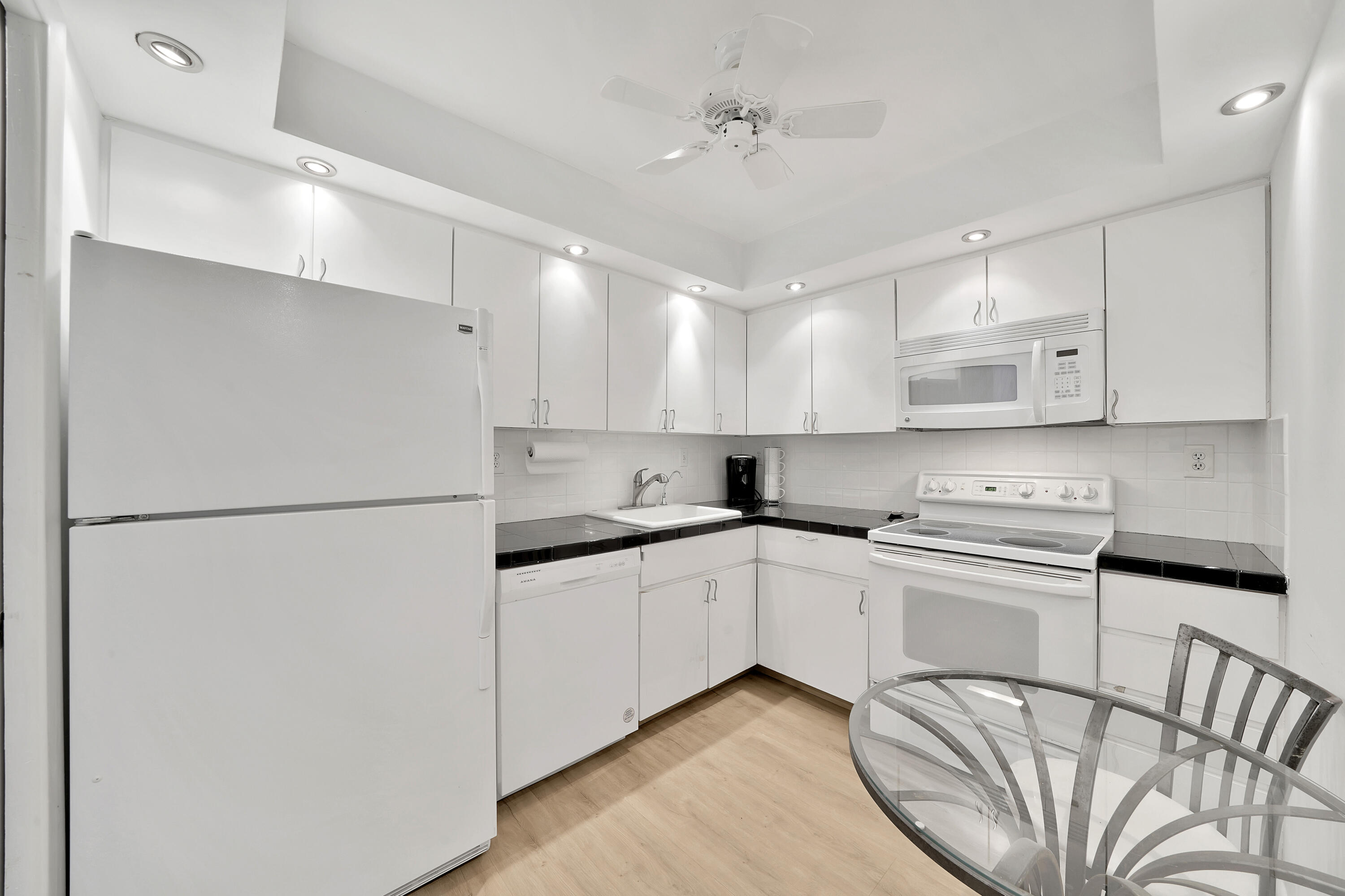 3215 S Ocean Boulevard 707