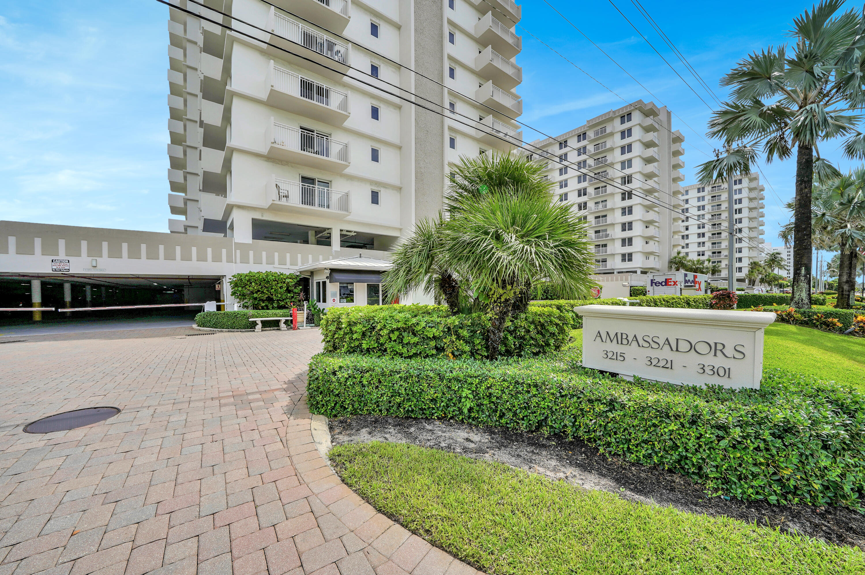 3215 S Ocean Boulevard 707