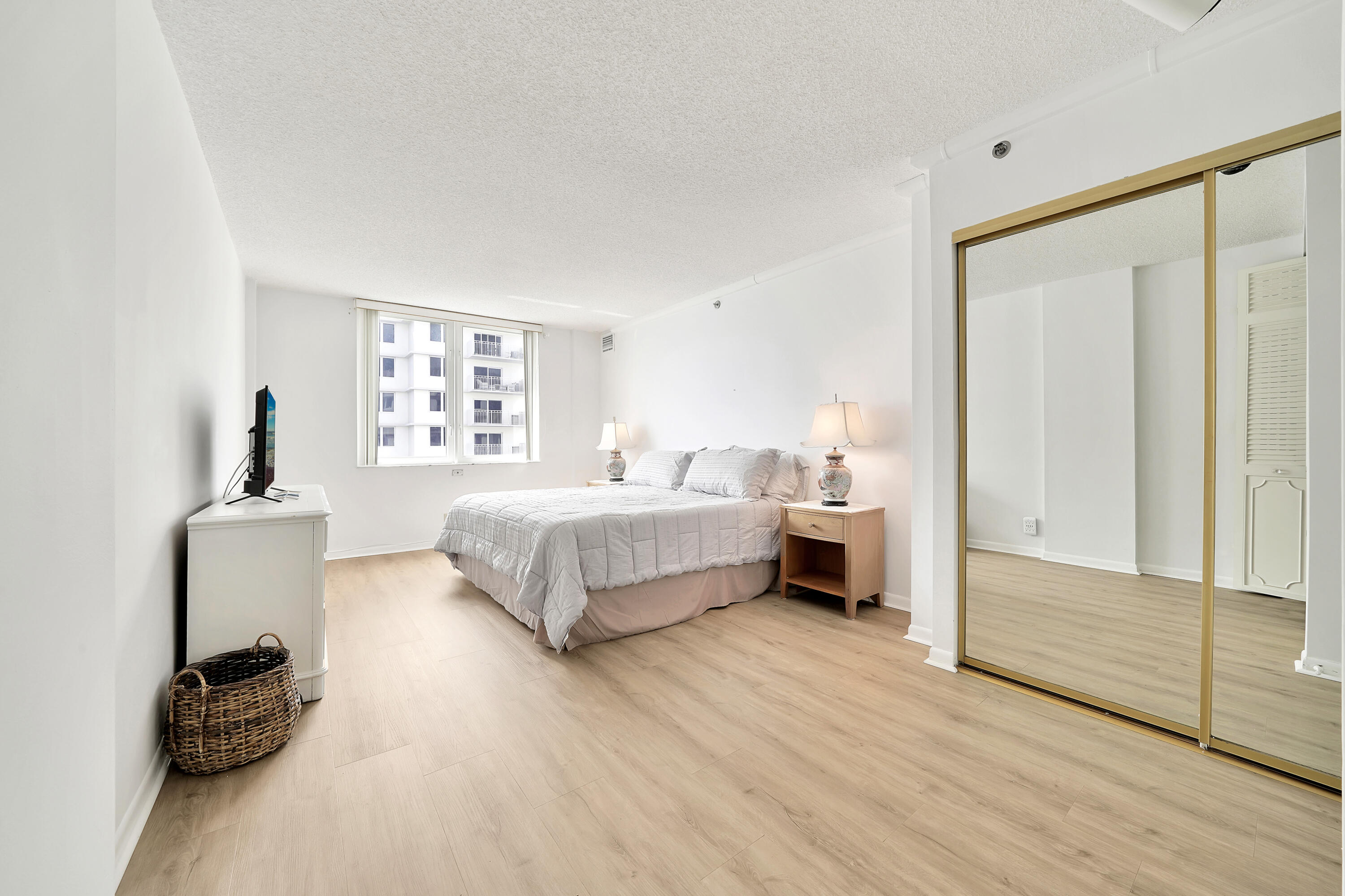 3215 S Ocean Boulevard 707