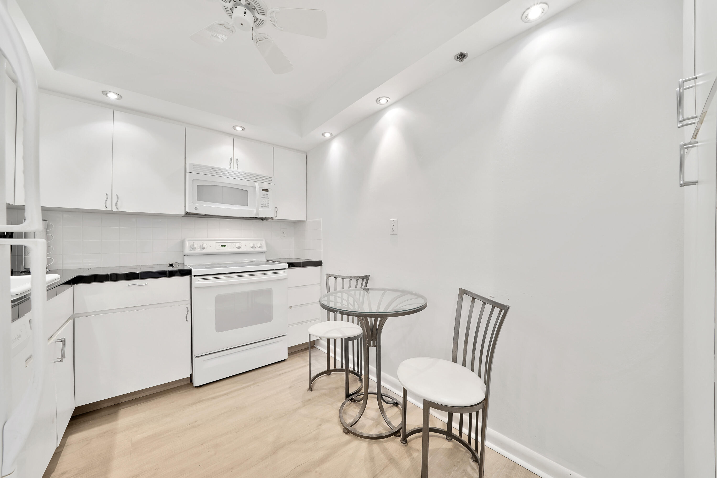 3215 S Ocean Boulevard 707
