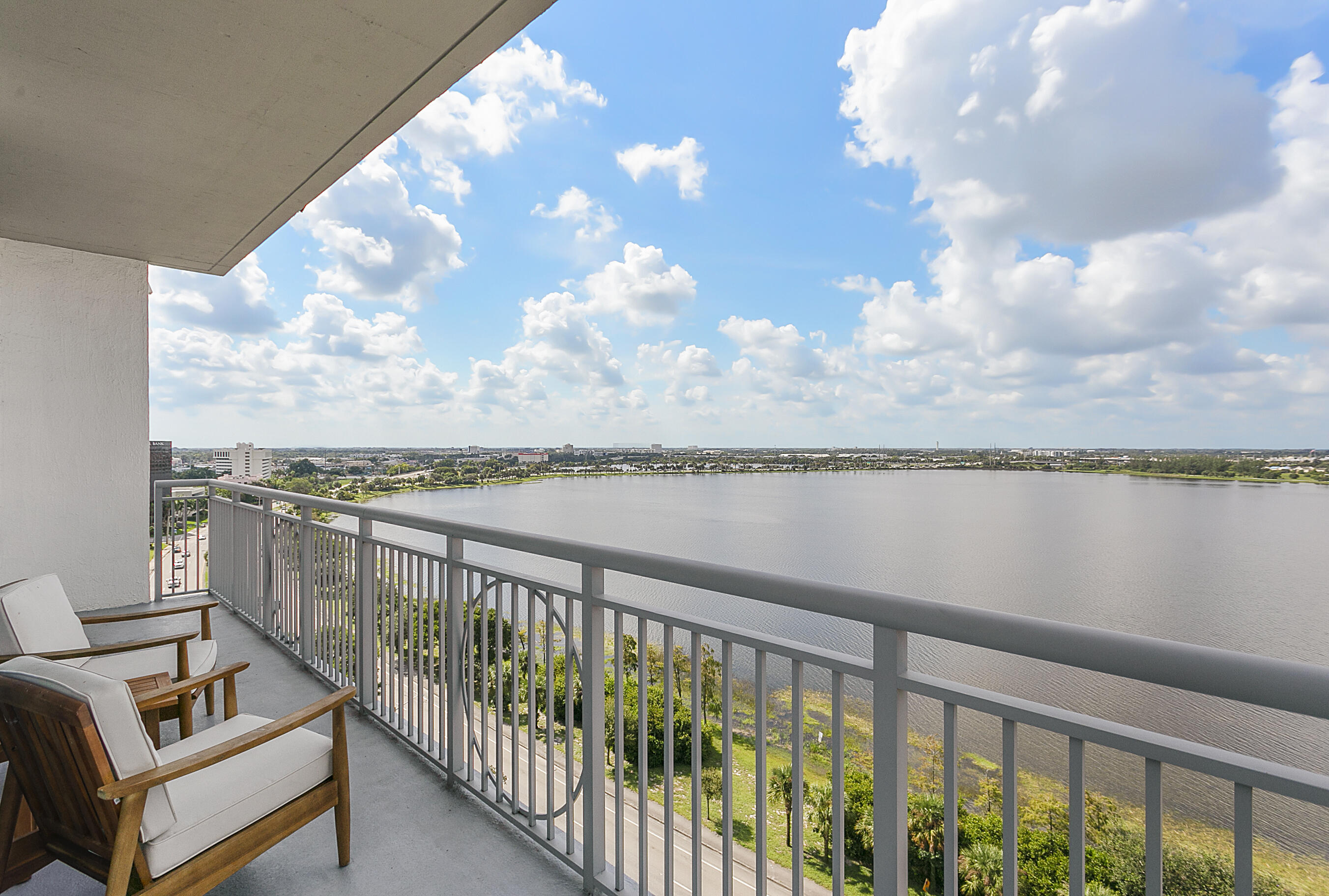 300 S Australian Avenue 1007