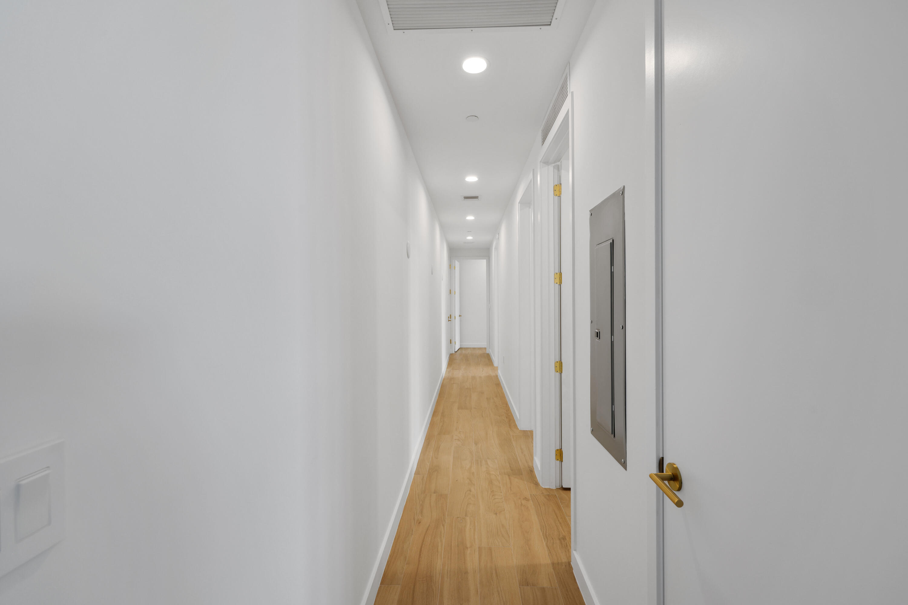 2655 S Bayshore Drive 902