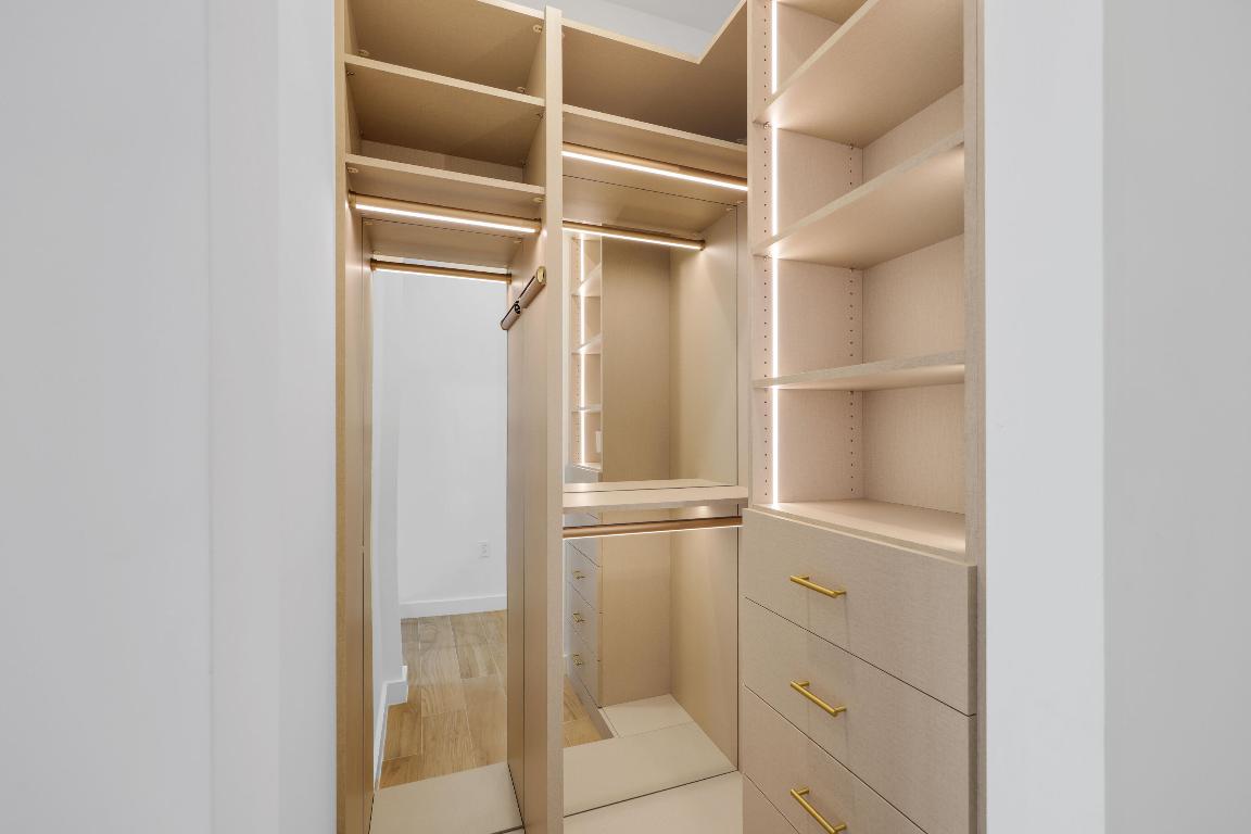 2655 S Bayshore Drive 902