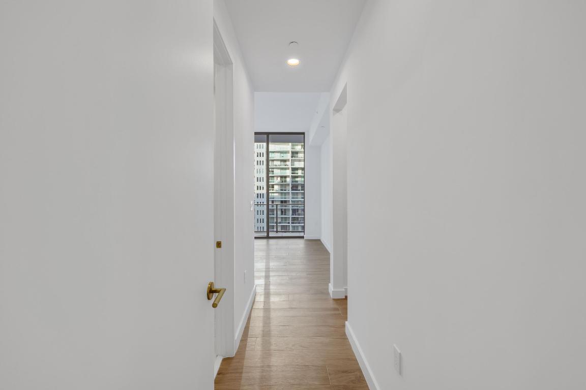 2655 S Bayshore Drive 902