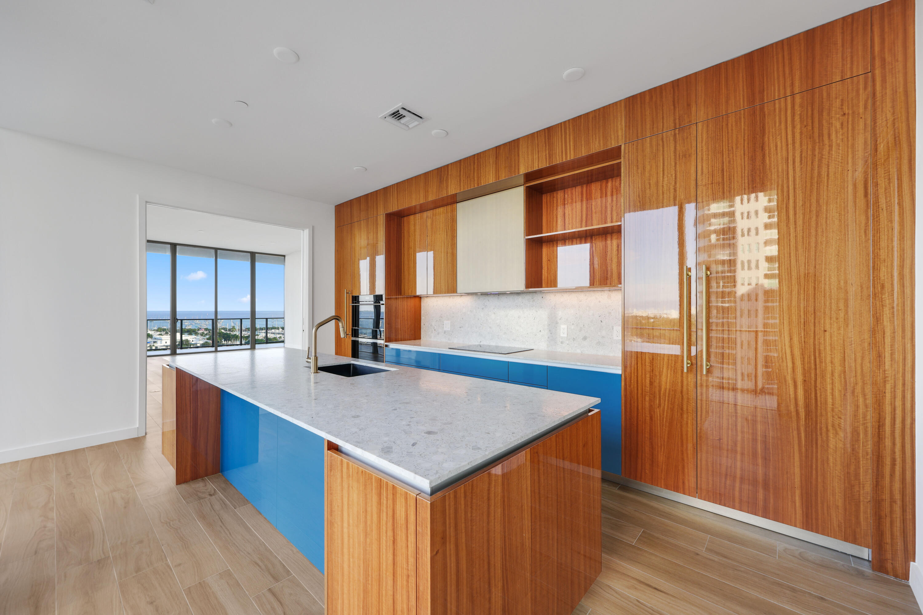 2655 S Bayshore Drive 902