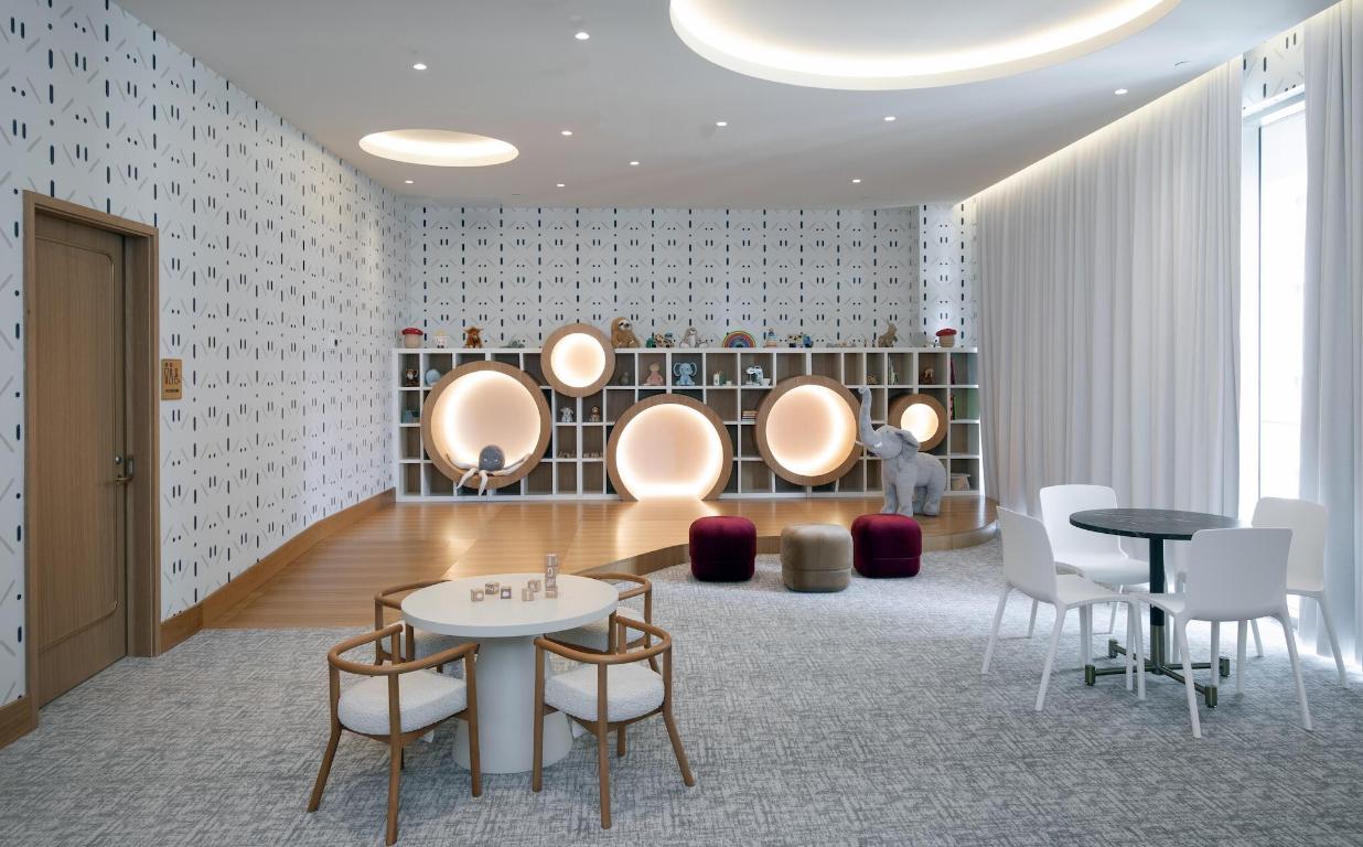 2655 S Bayshore Drive 902